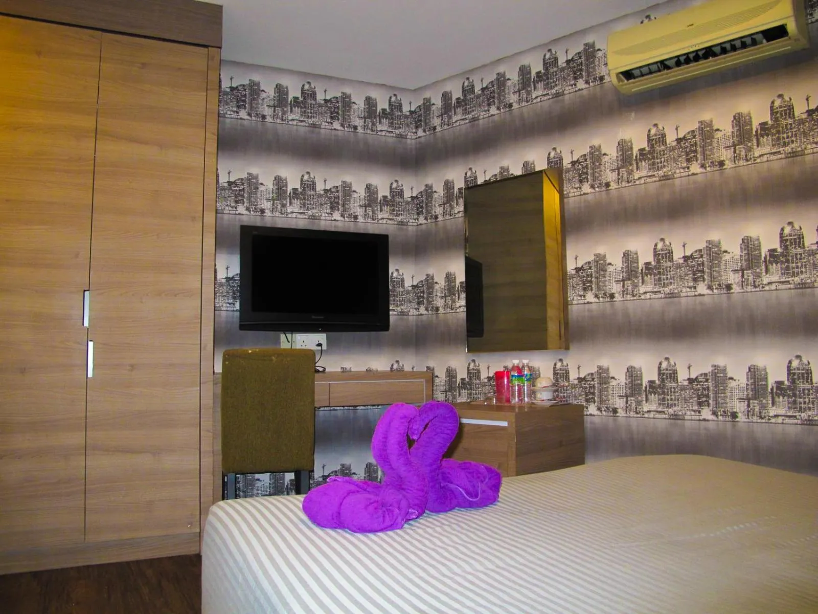 TV and multimedia, Bed in Classical Boutique Hotel