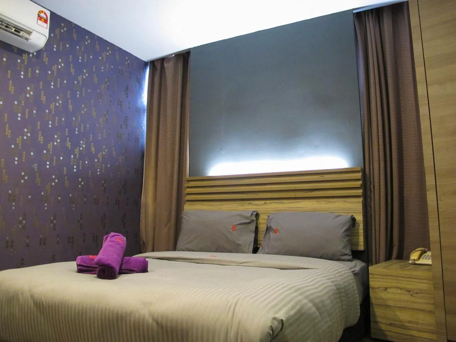 Photo of the whole room, Bed in Classical Boutique Hotel