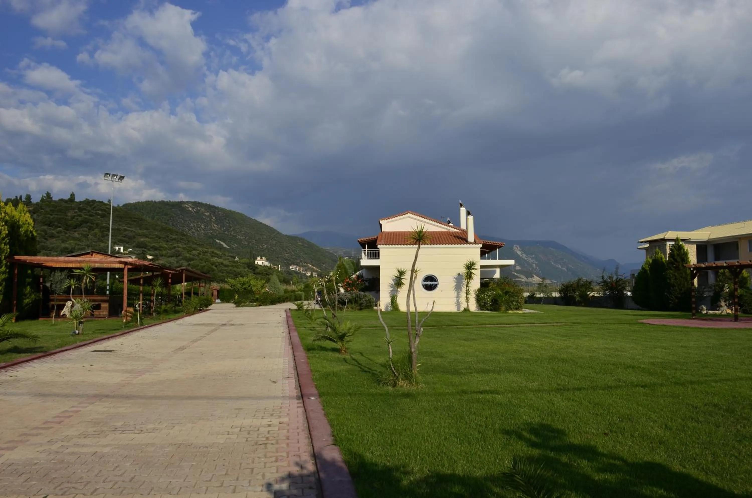 Garden in Ktima Xiliadou