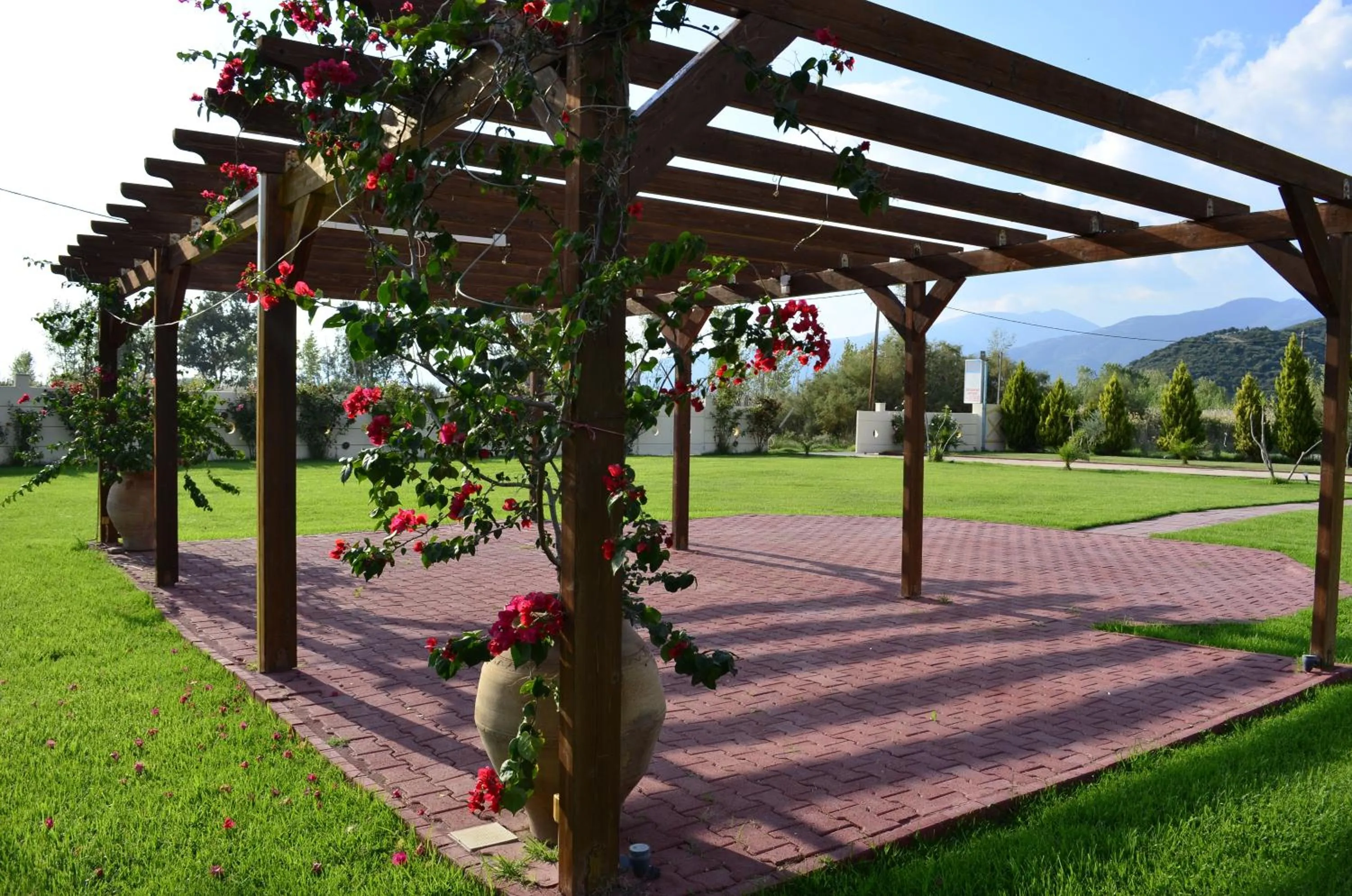 Decorative detail in Ktima Xiliadou