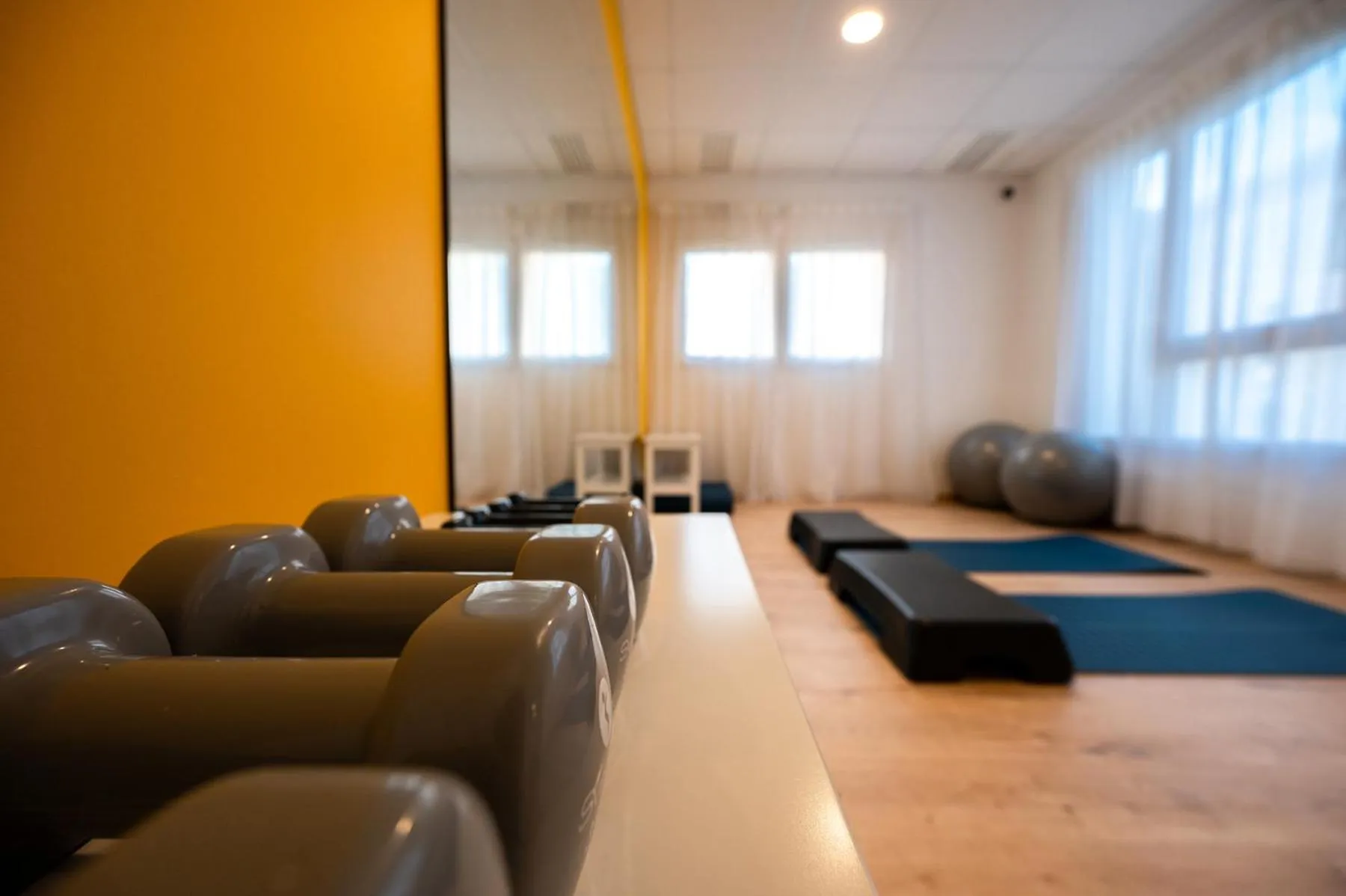 Fitness centre/facilities in Nemea Appart Hotel Europe Velizy Villacoublay