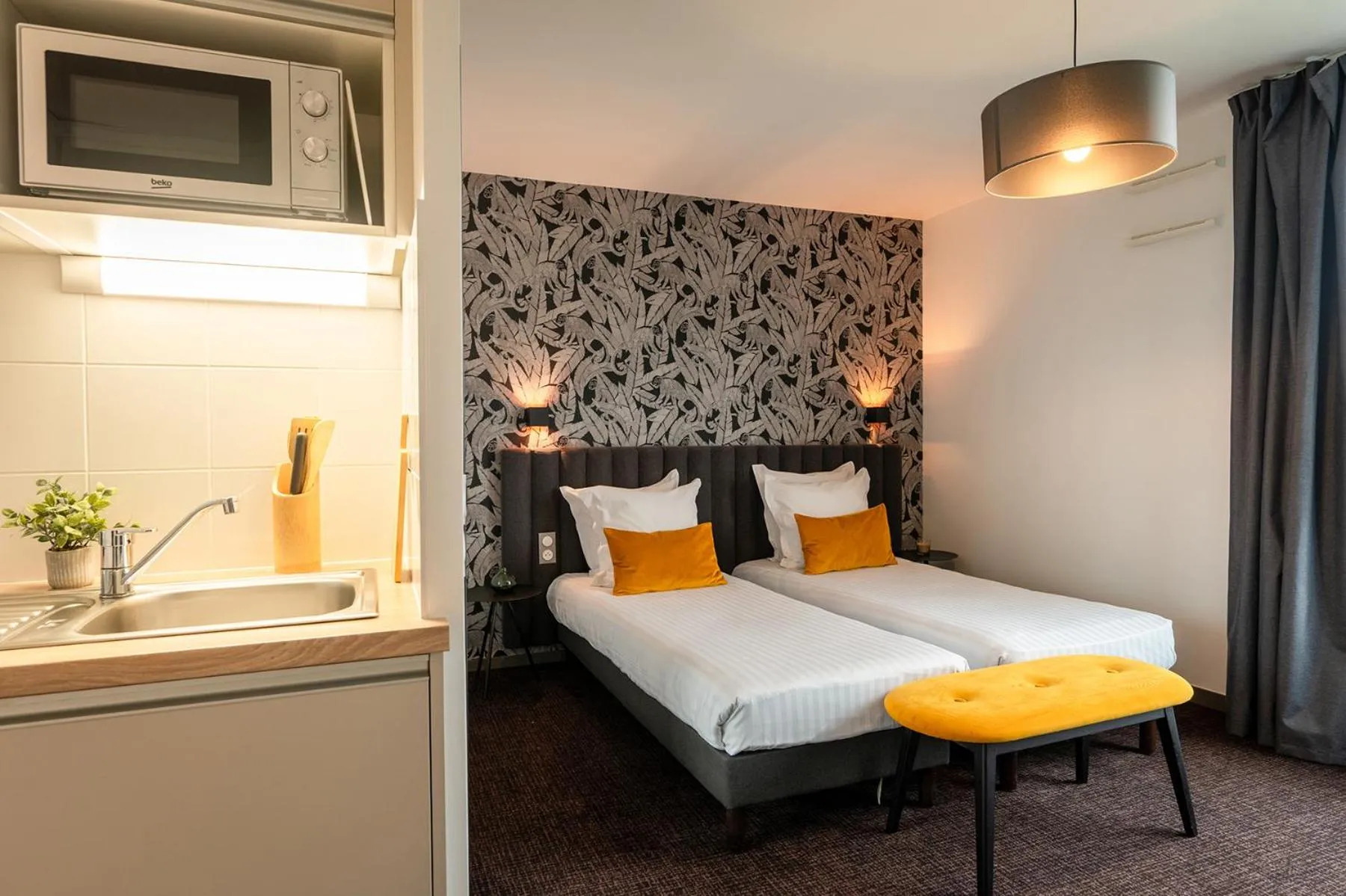 Bed in Nemea Appart Hotel Europe Velizy Villacoublay