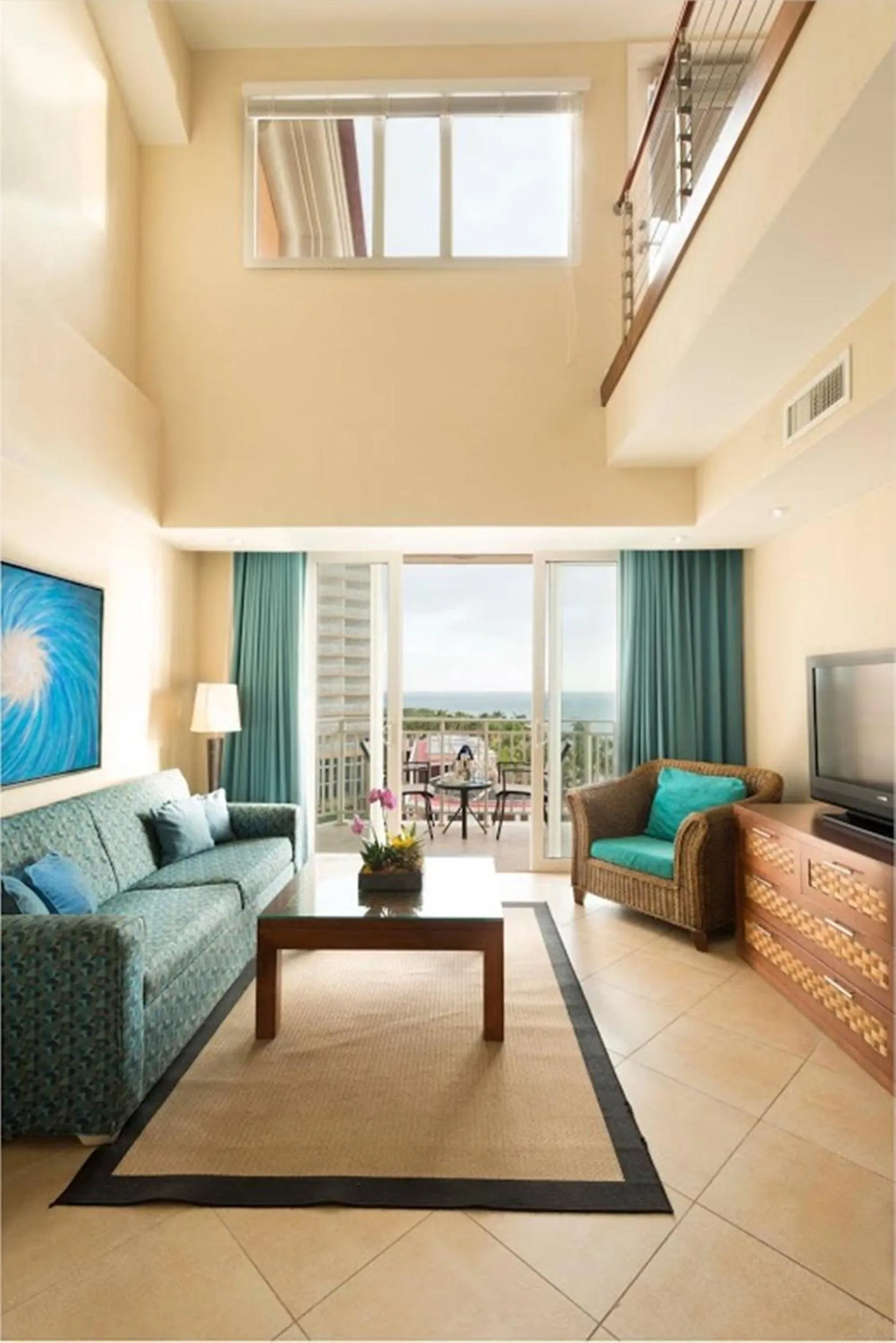 Communal lounge/ TV room in Divi Aruba Phoenix Beach Resort