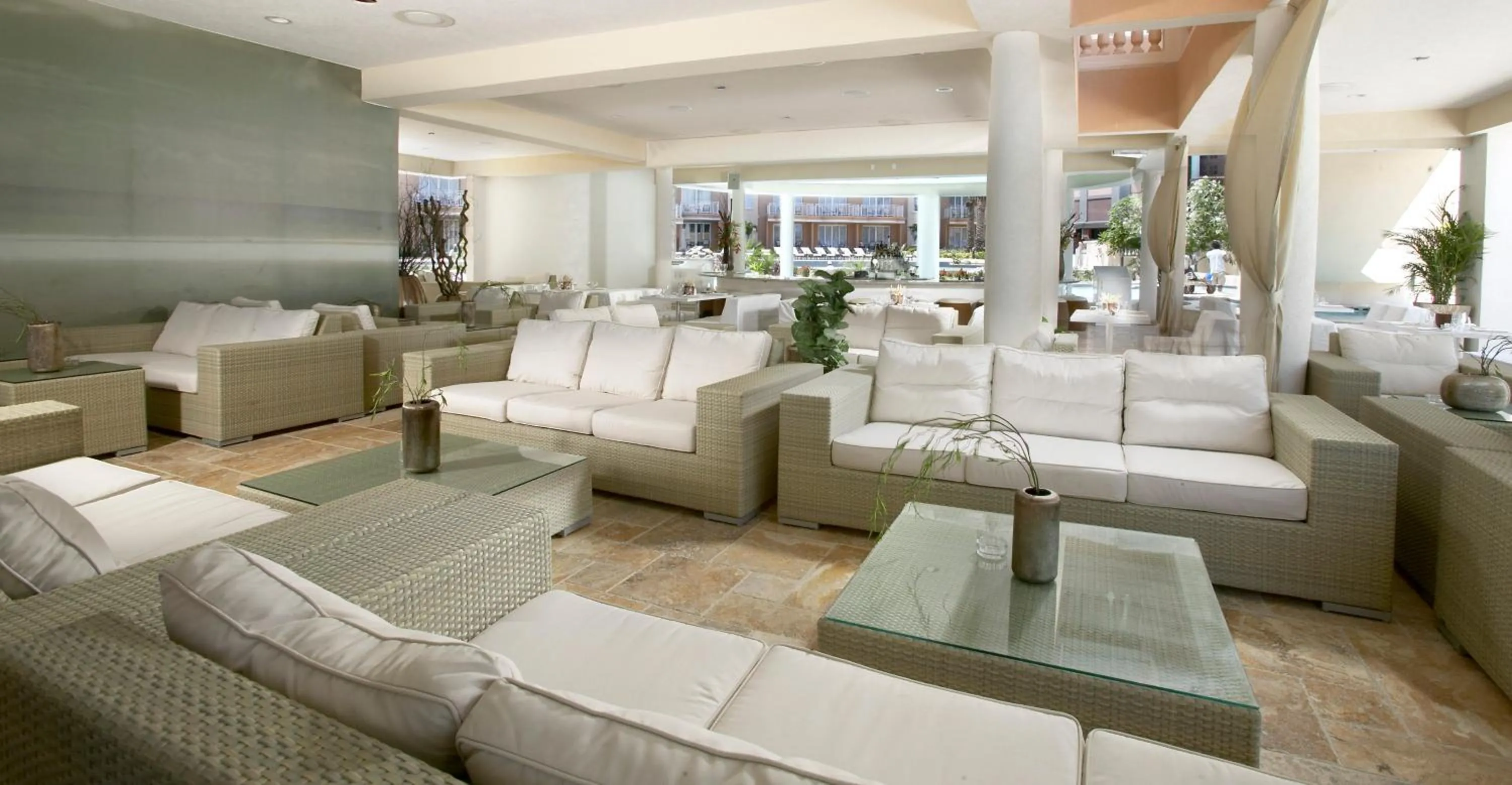 Lobby or reception in Divi Aruba Phoenix Beach Resort