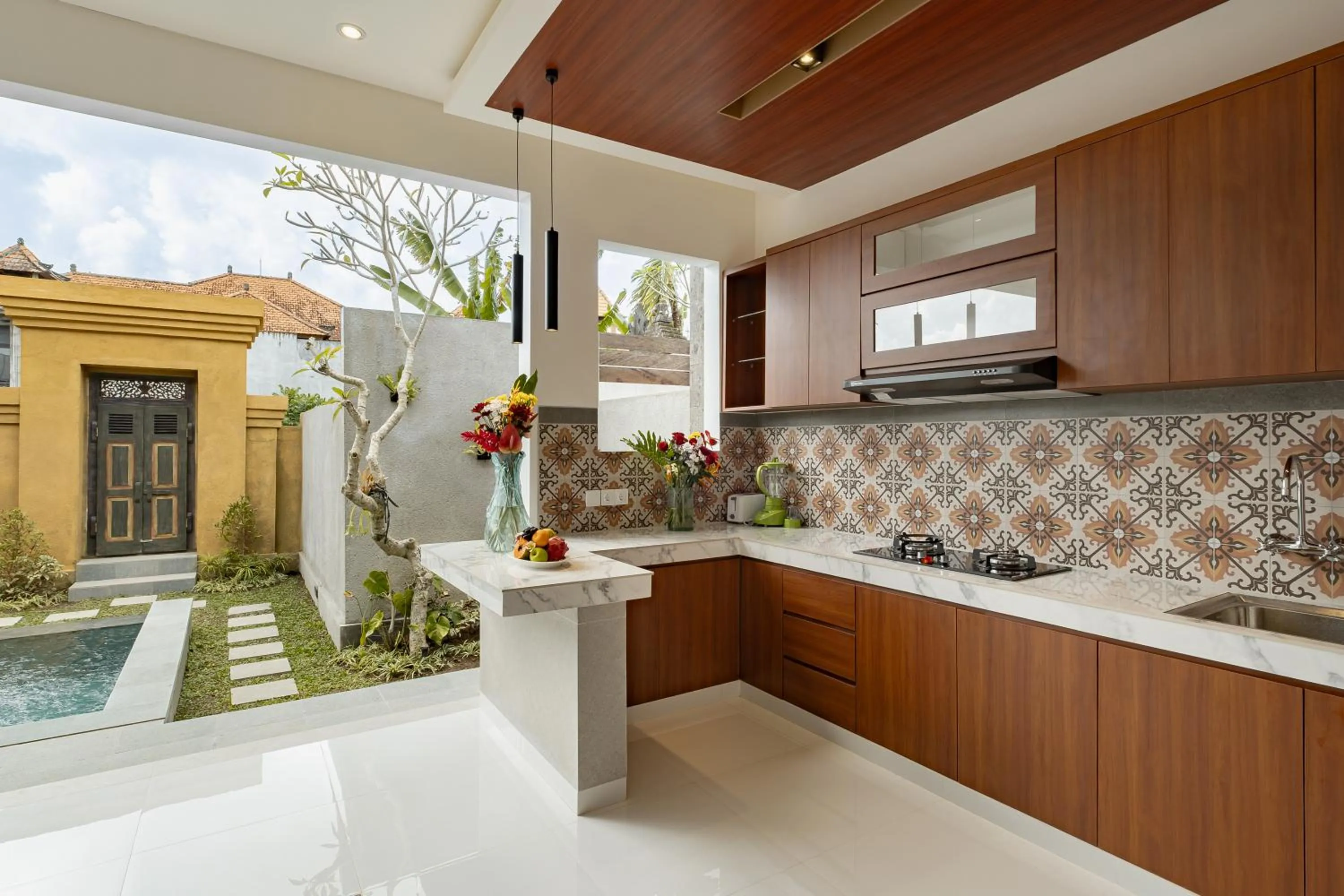 Kitchen or kitchenette in Villa Wananta