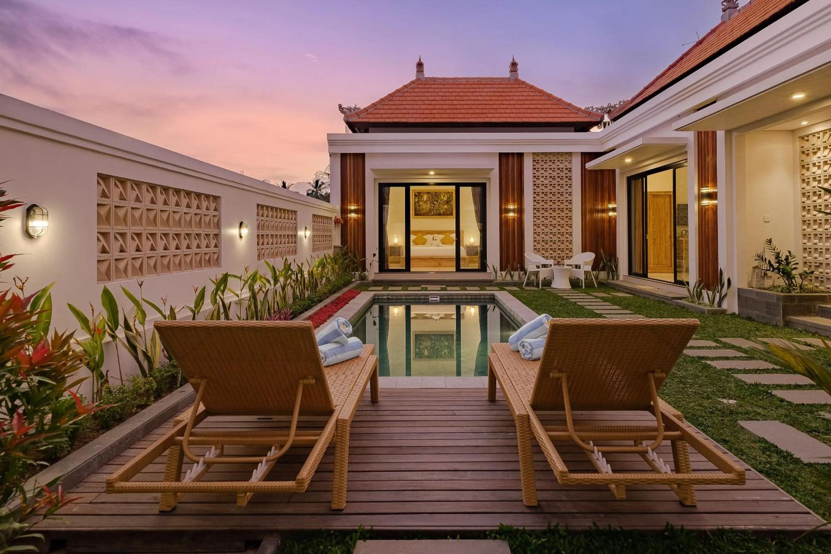 Property building in Villa Wananta