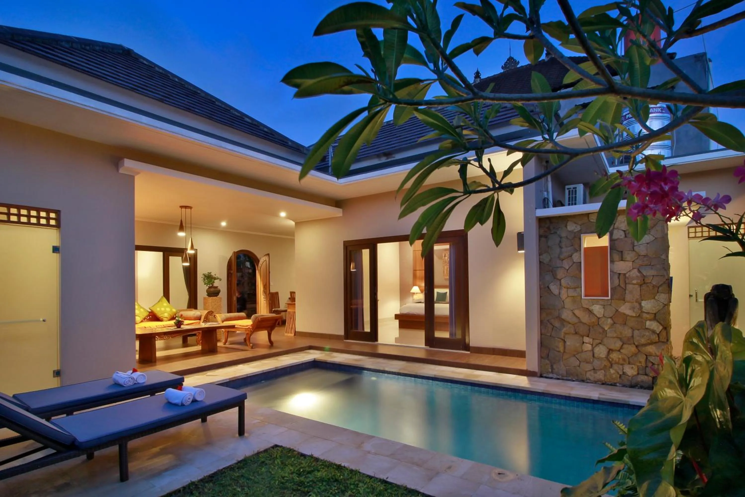 Massage in Villa Wananta