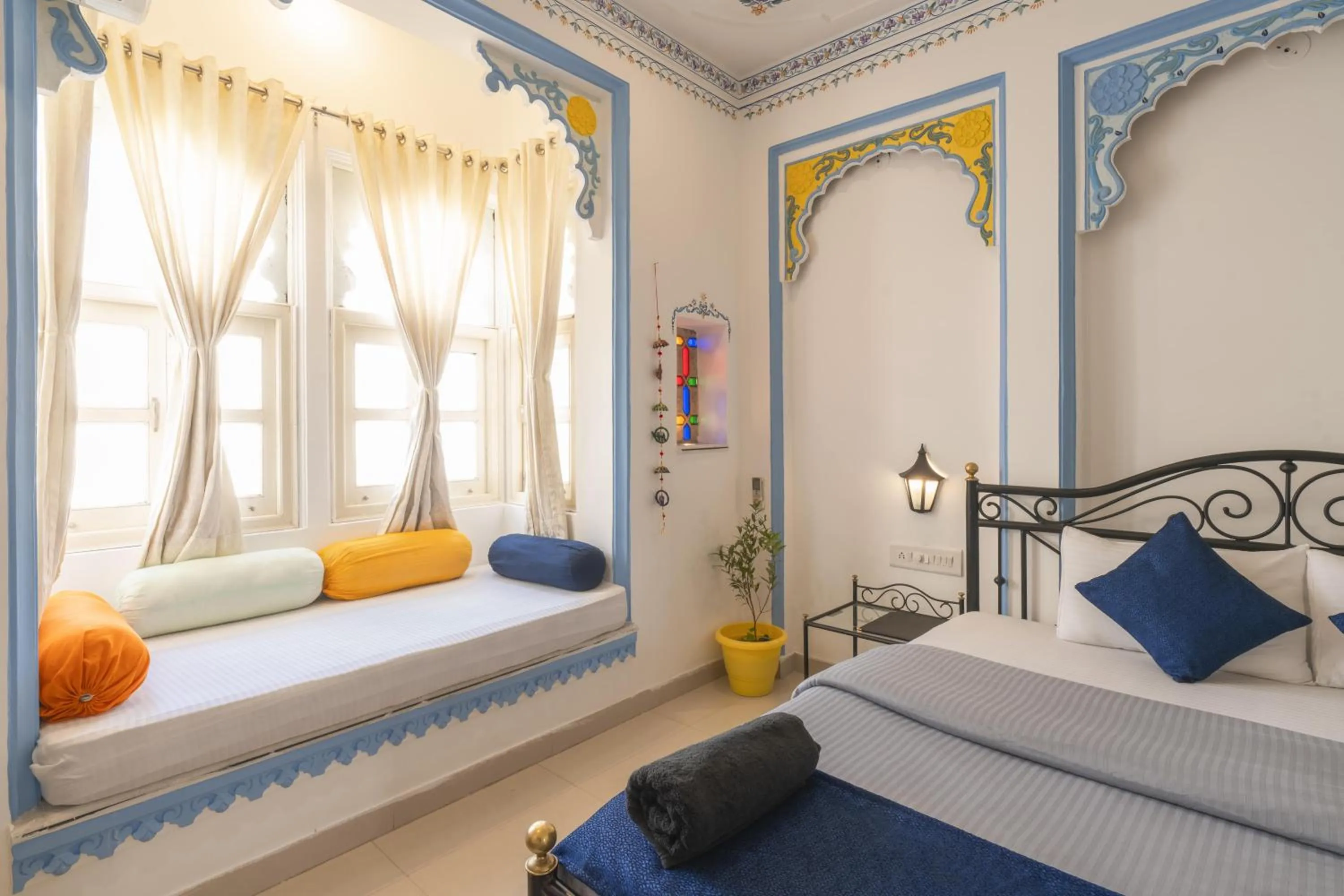 Photo of the whole room, Bed in Shalom Backpackers Udaipur