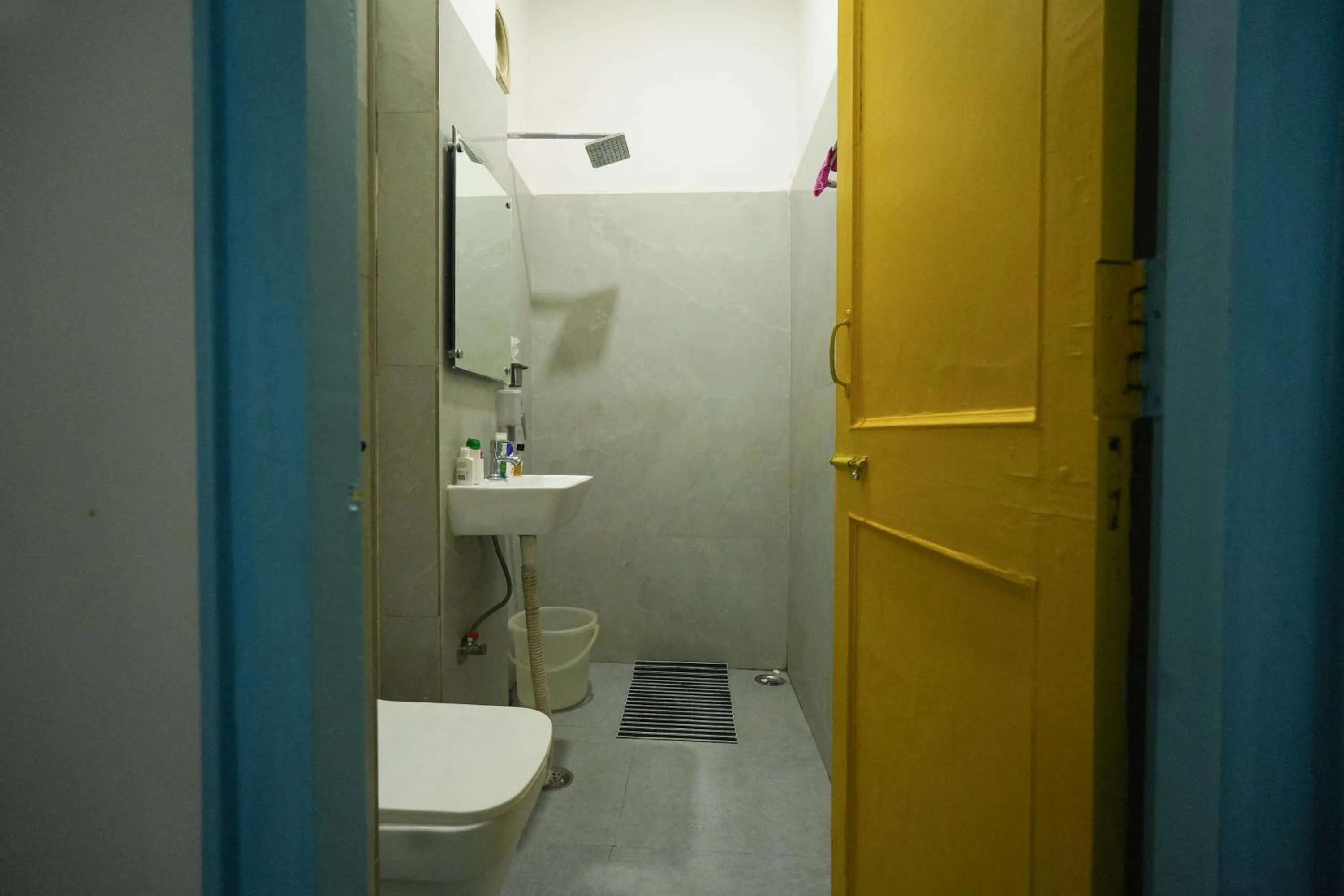 Bathroom in Shalom Backpackers Udaipur