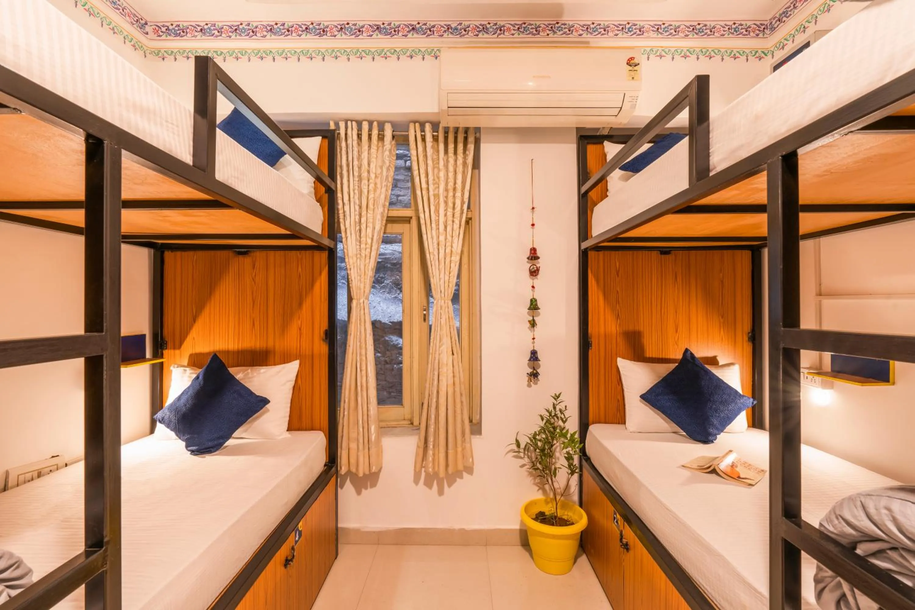 Photo of the whole room, Bed in Shalom Backpackers Udaipur