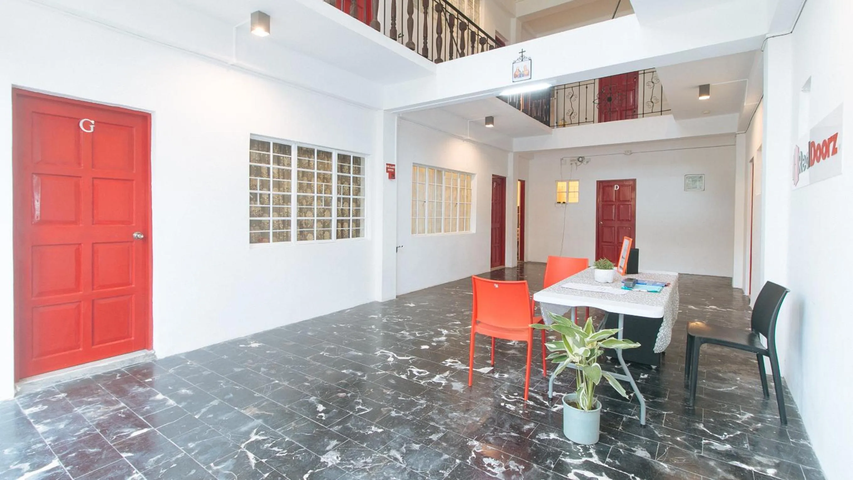 Lobby or reception in RedDoorz at V-Cloud Hills near De La Salle Dasmarinas Cavite