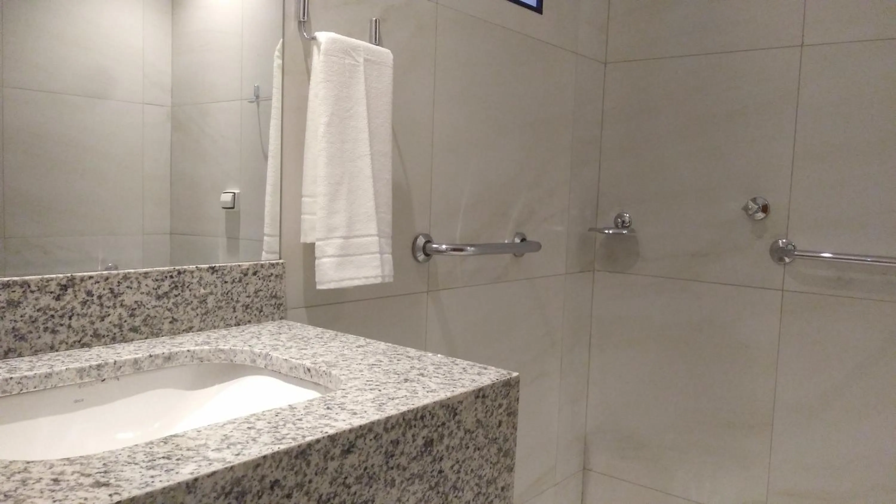 Bathroom in HUB Hotel