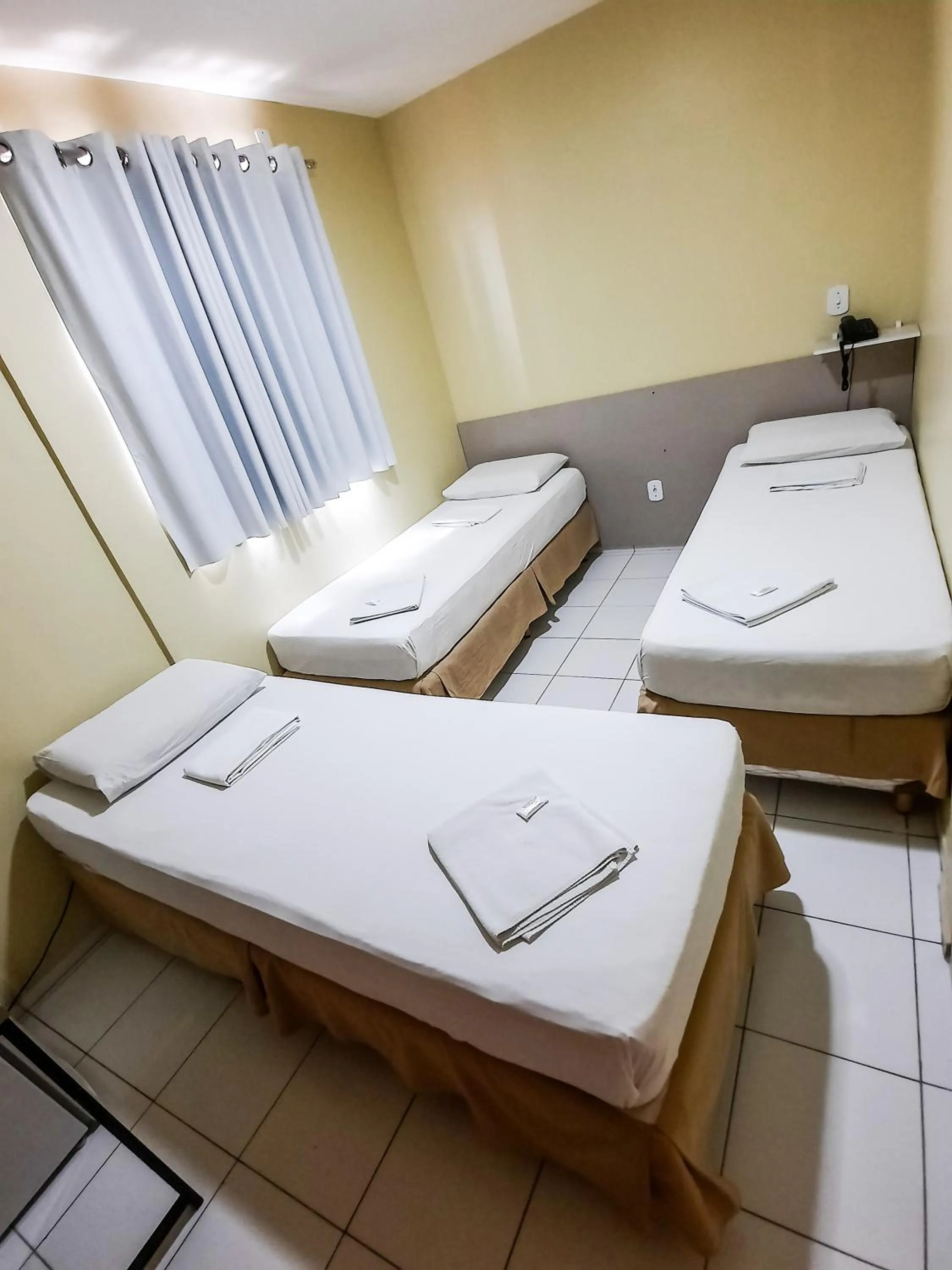 Photo of the whole room, Bed in HUB Hotel