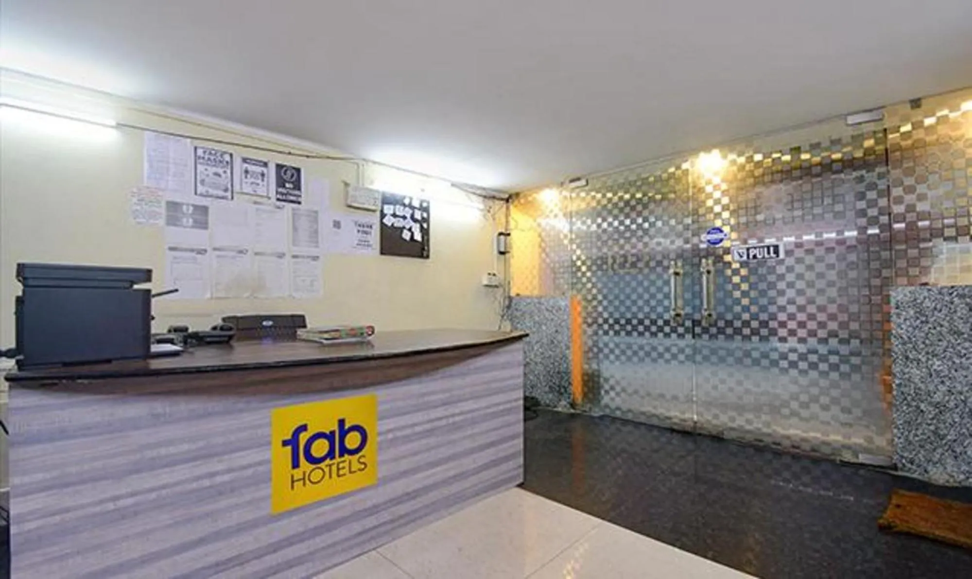 Lobby or reception in FabHotel Golden Imperial - Nr Gariyahat Market