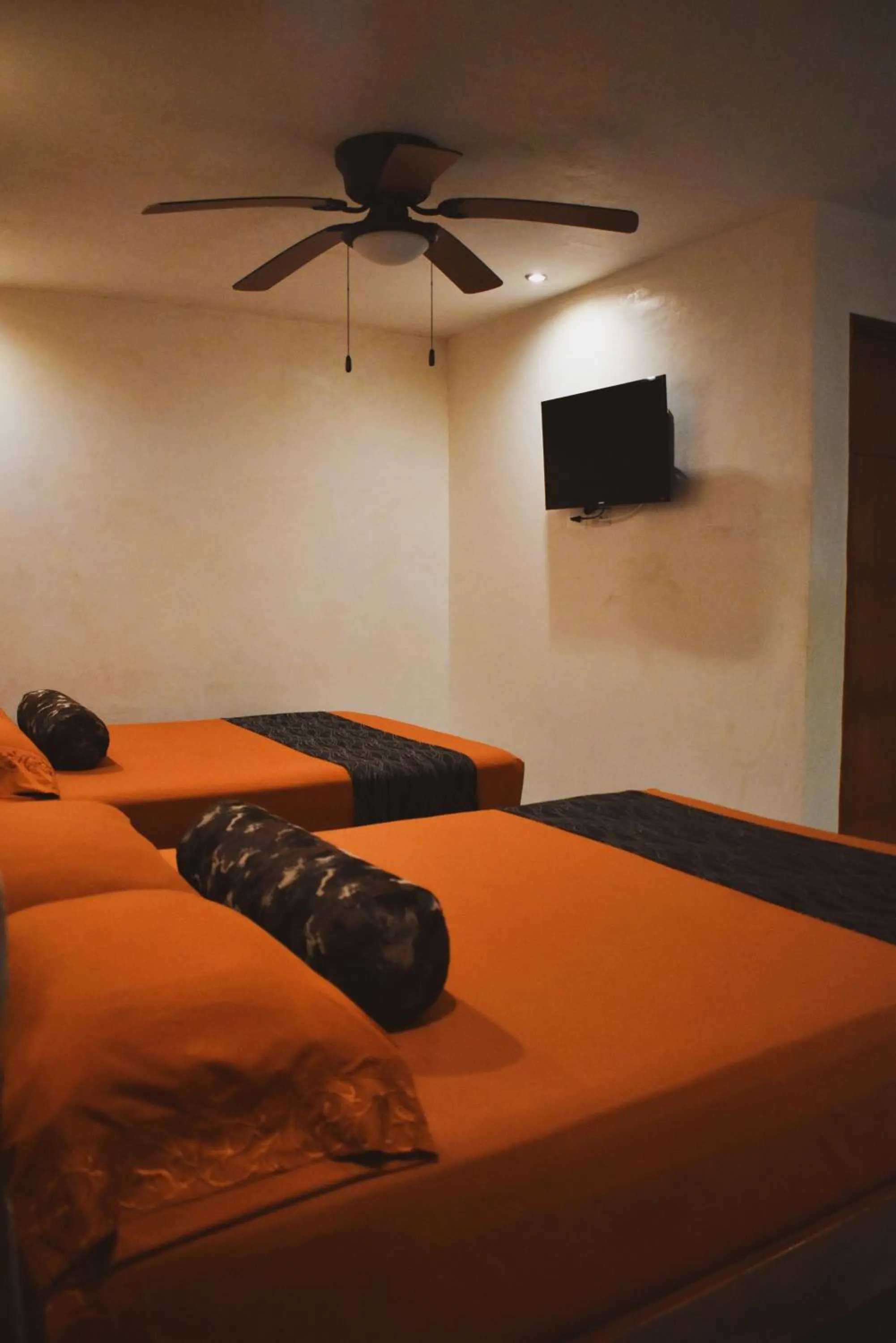 Photo of the whole room, Bed in Hotel Boutique Bugambilias