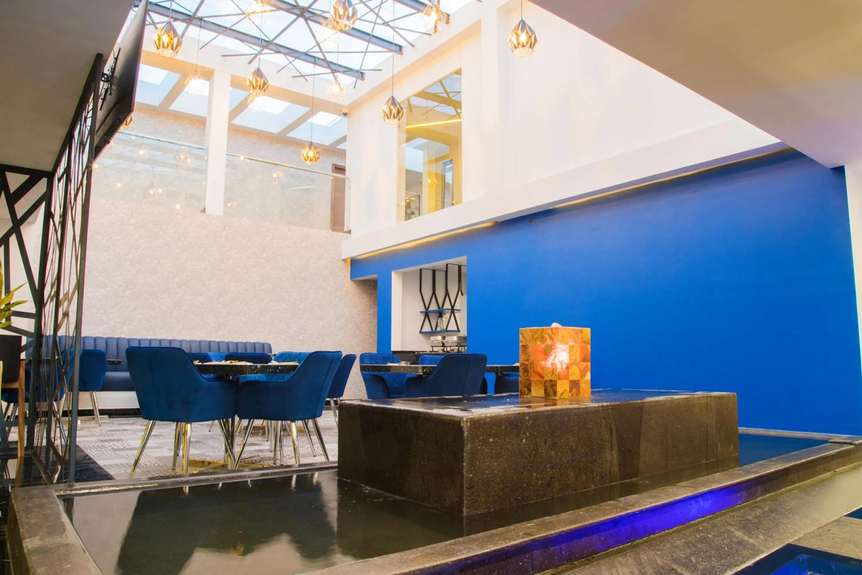 Restaurant/places to eat in Ramë Hotel Boutique