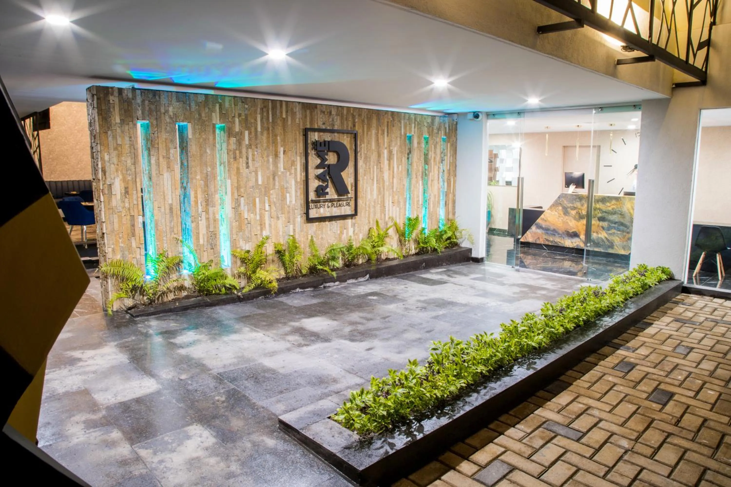 Night in Ramë Hotel Boutique