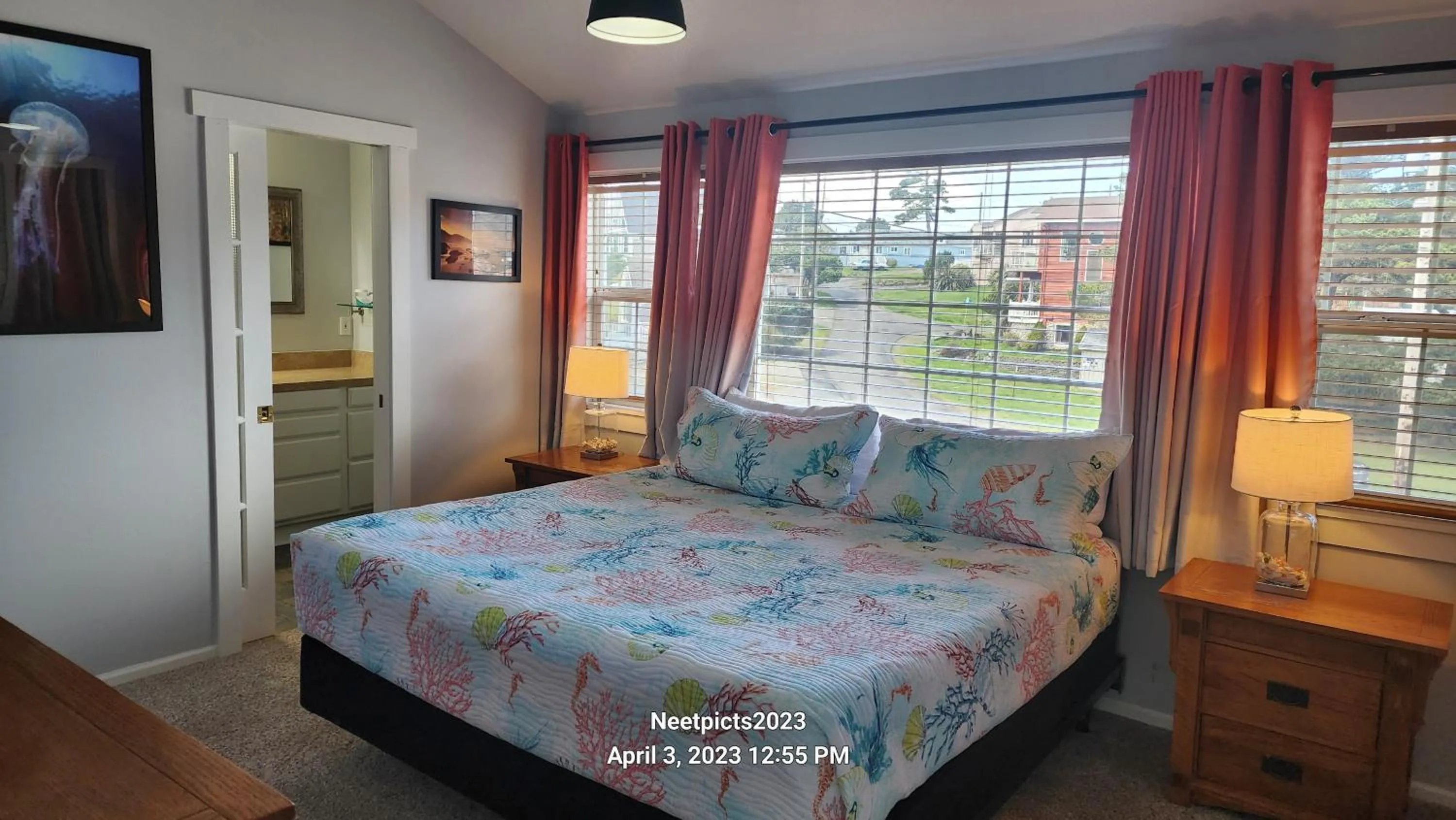 Bed in Inn at Arch Rock