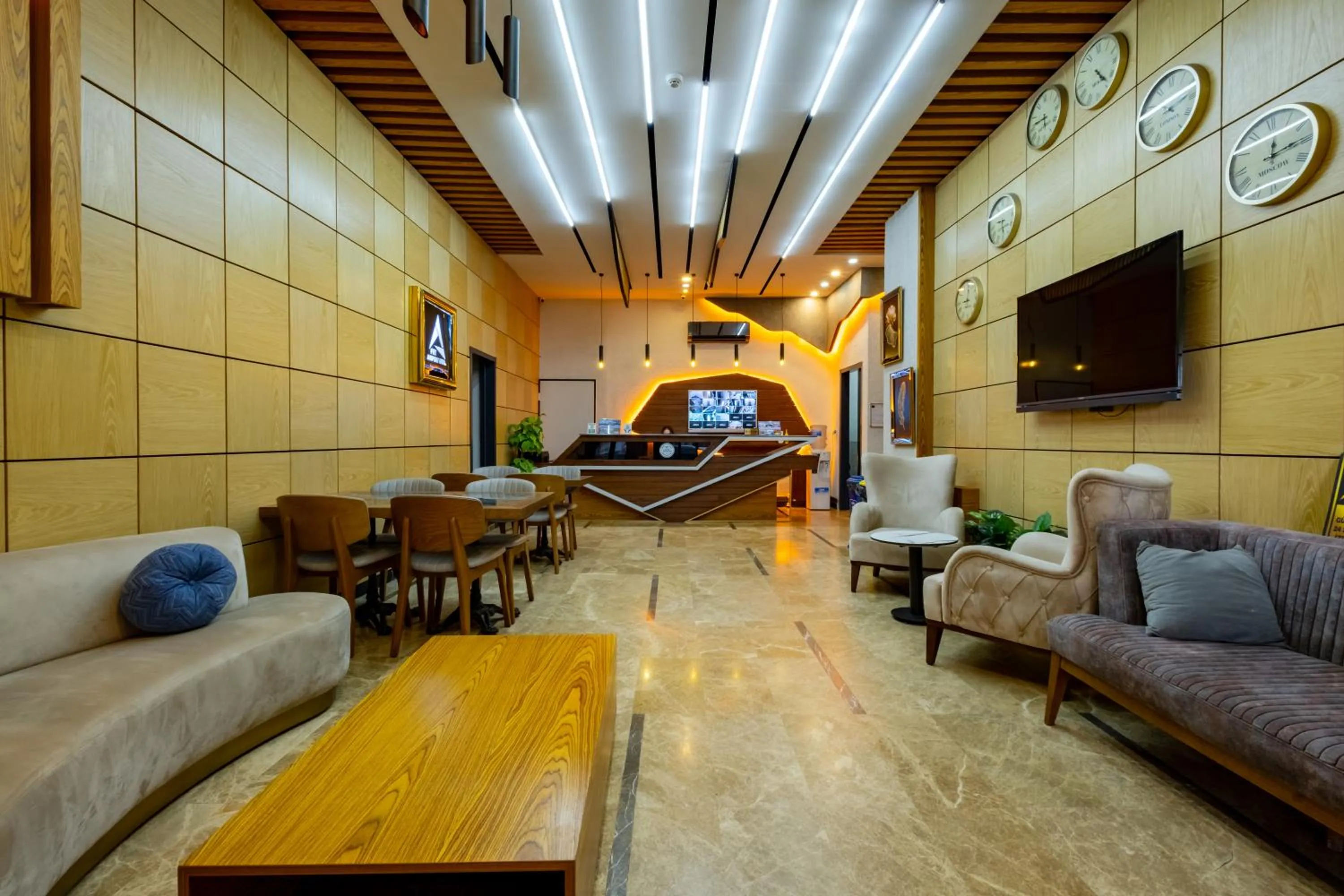 Lobby or reception in FRT AİRPORT OTEL