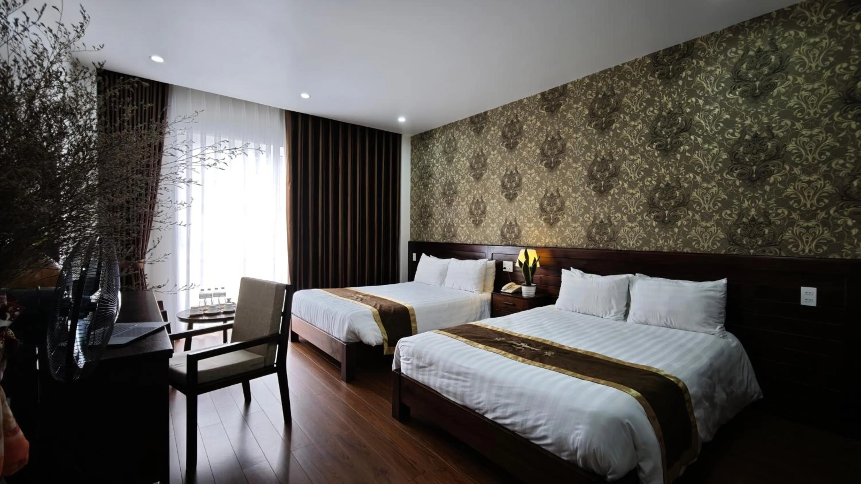 Bed in La Pense'e Hotel - Dalat