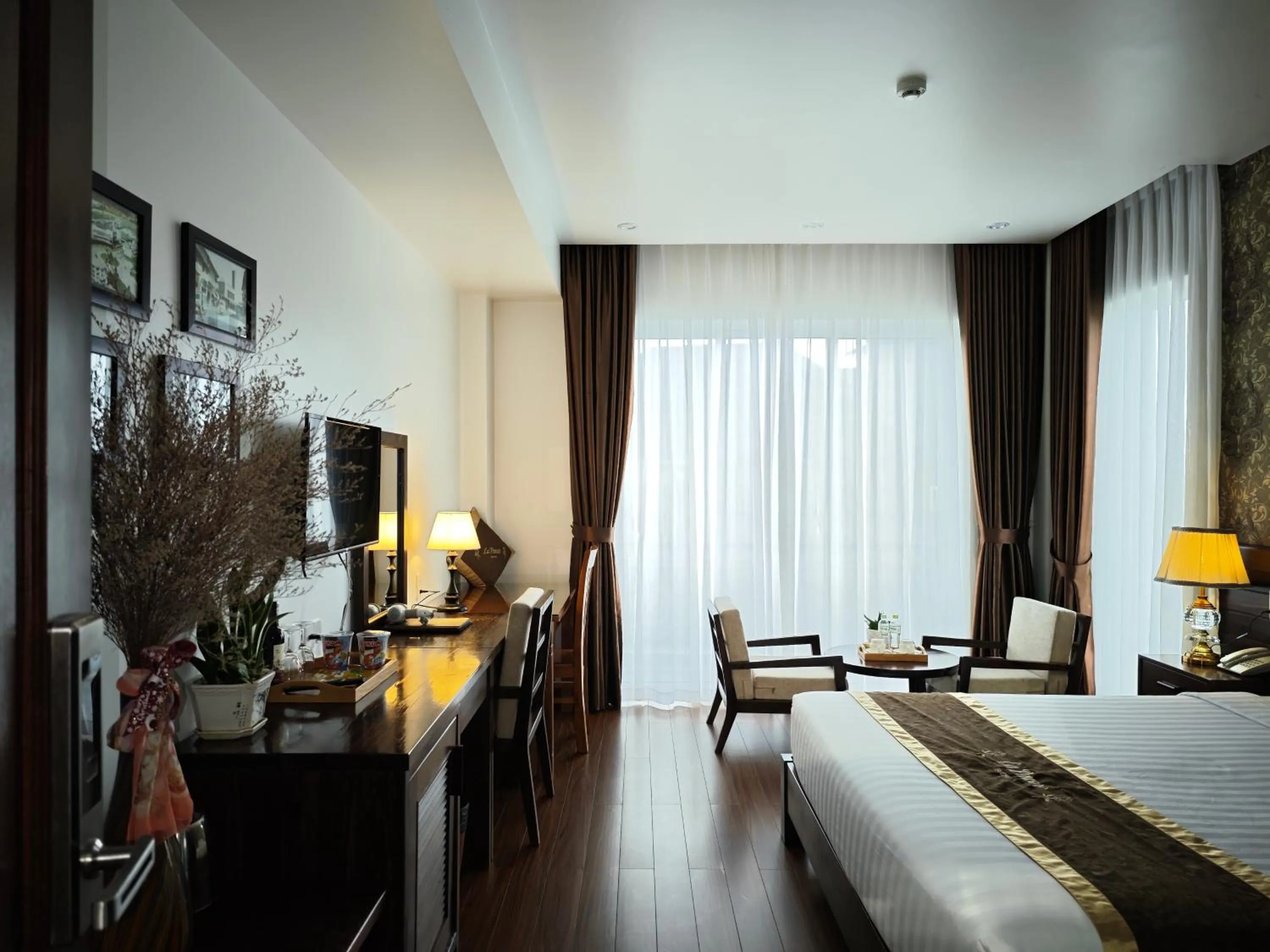 Bed in La Pense'e Hotel - Dalat