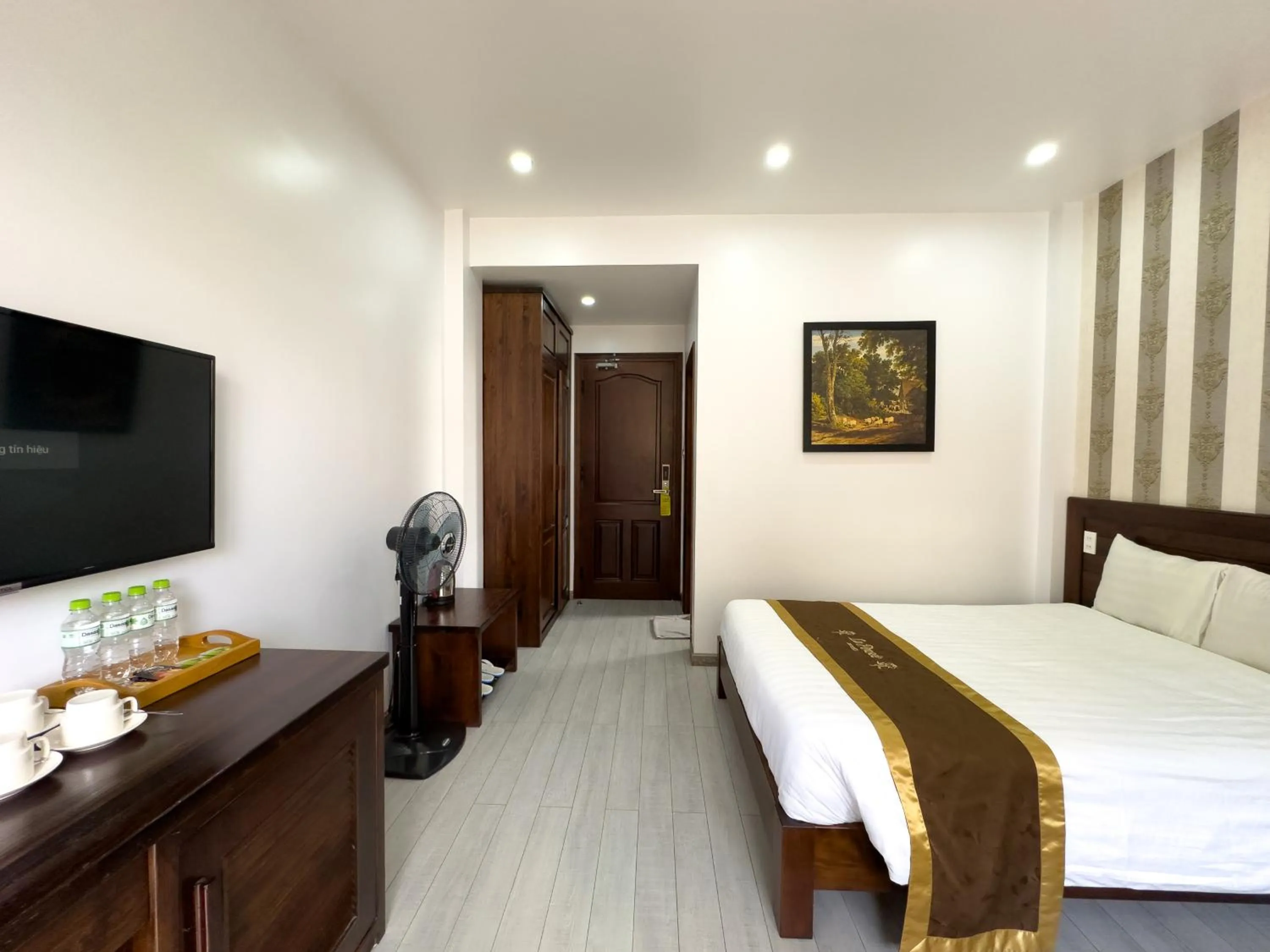 Bed in La Pense'e Hotel - Dalat