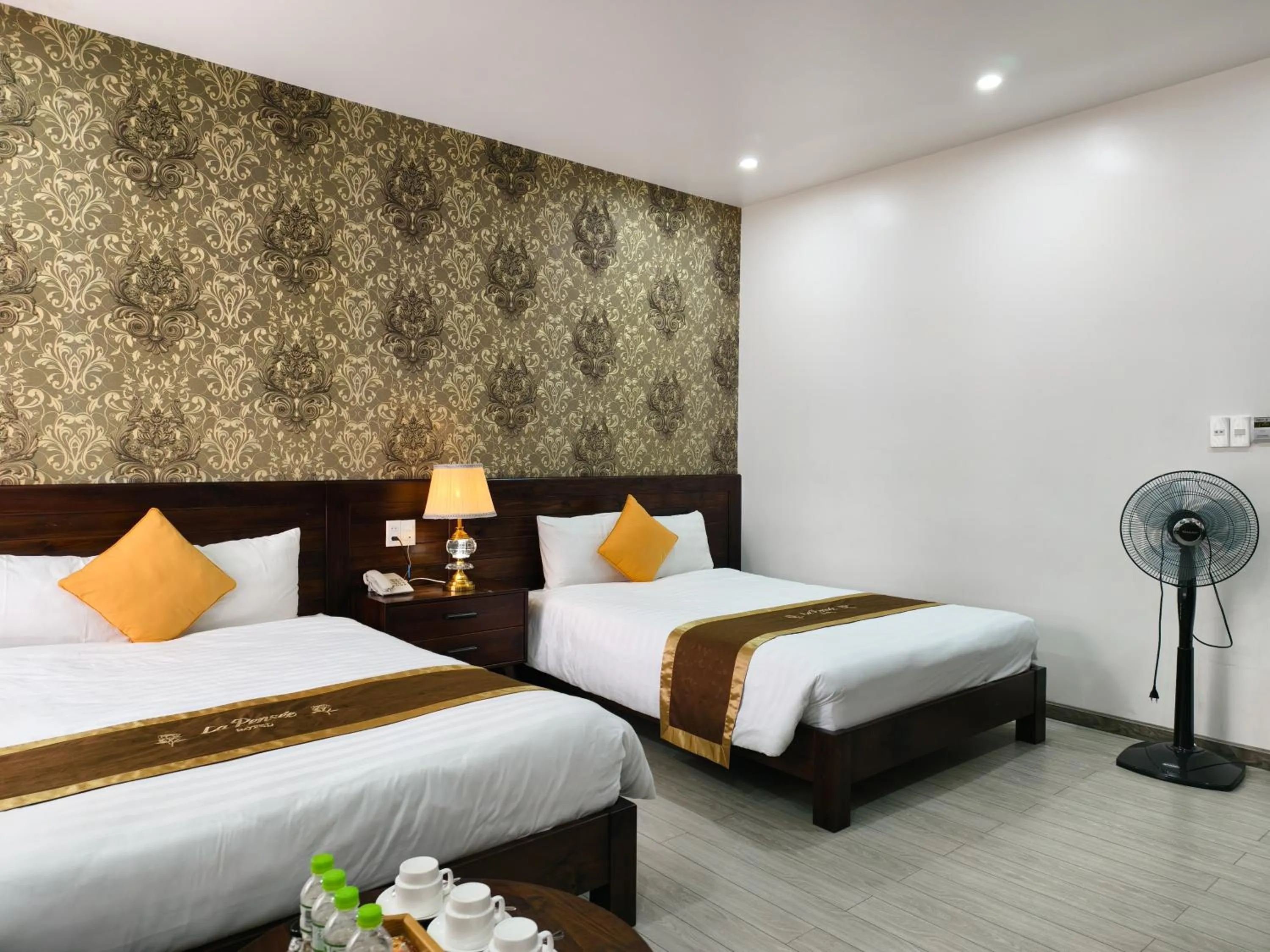 Bed in La Pense'e Hotel - Dalat