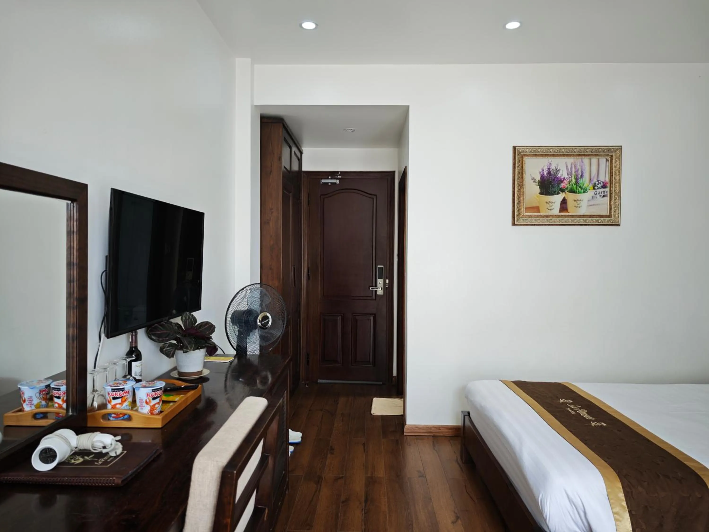 Bed in La Pense'e Hotel - Dalat