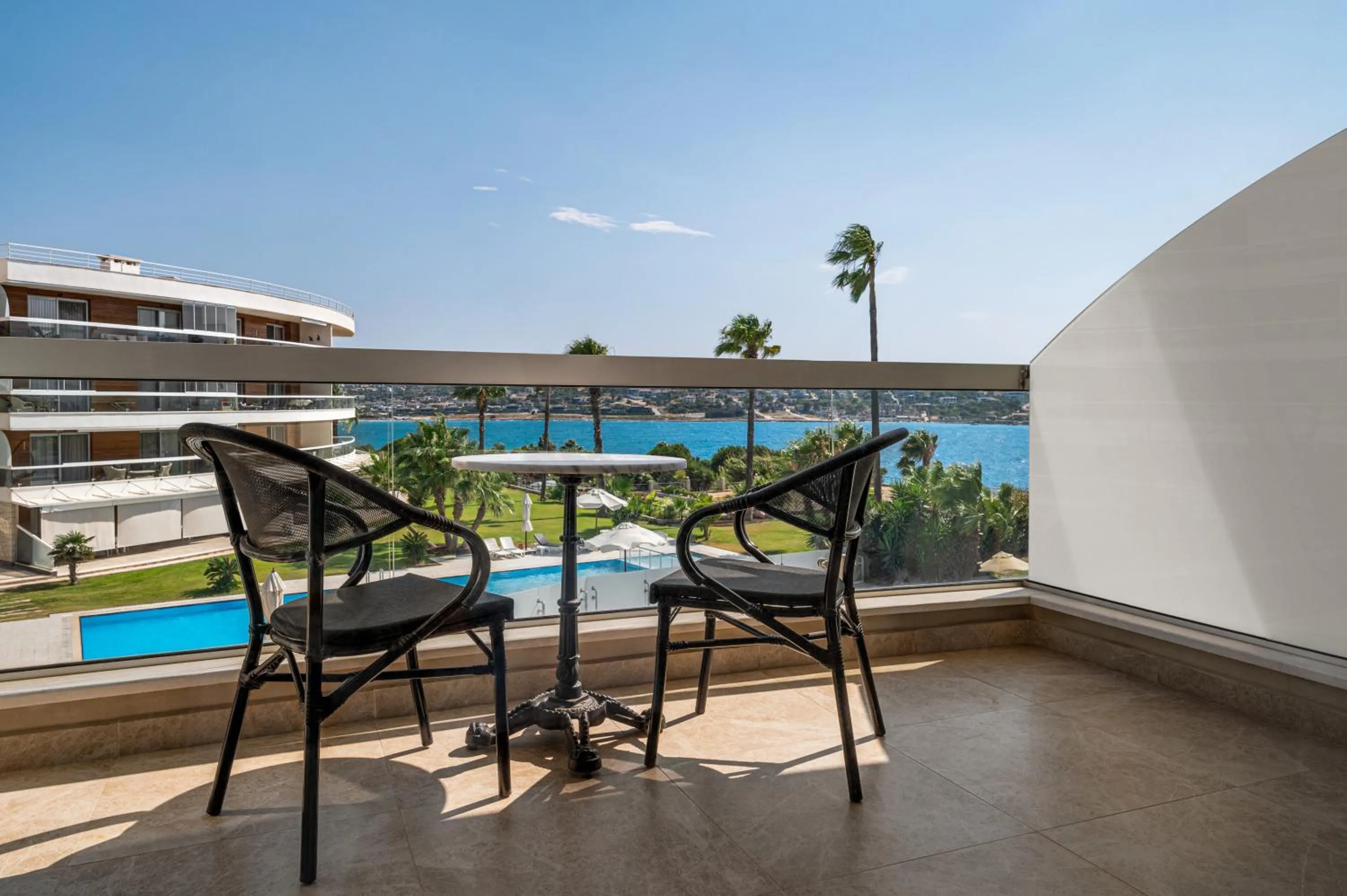 Balcony/Terrace in La Quinta by Wyndham Cesme