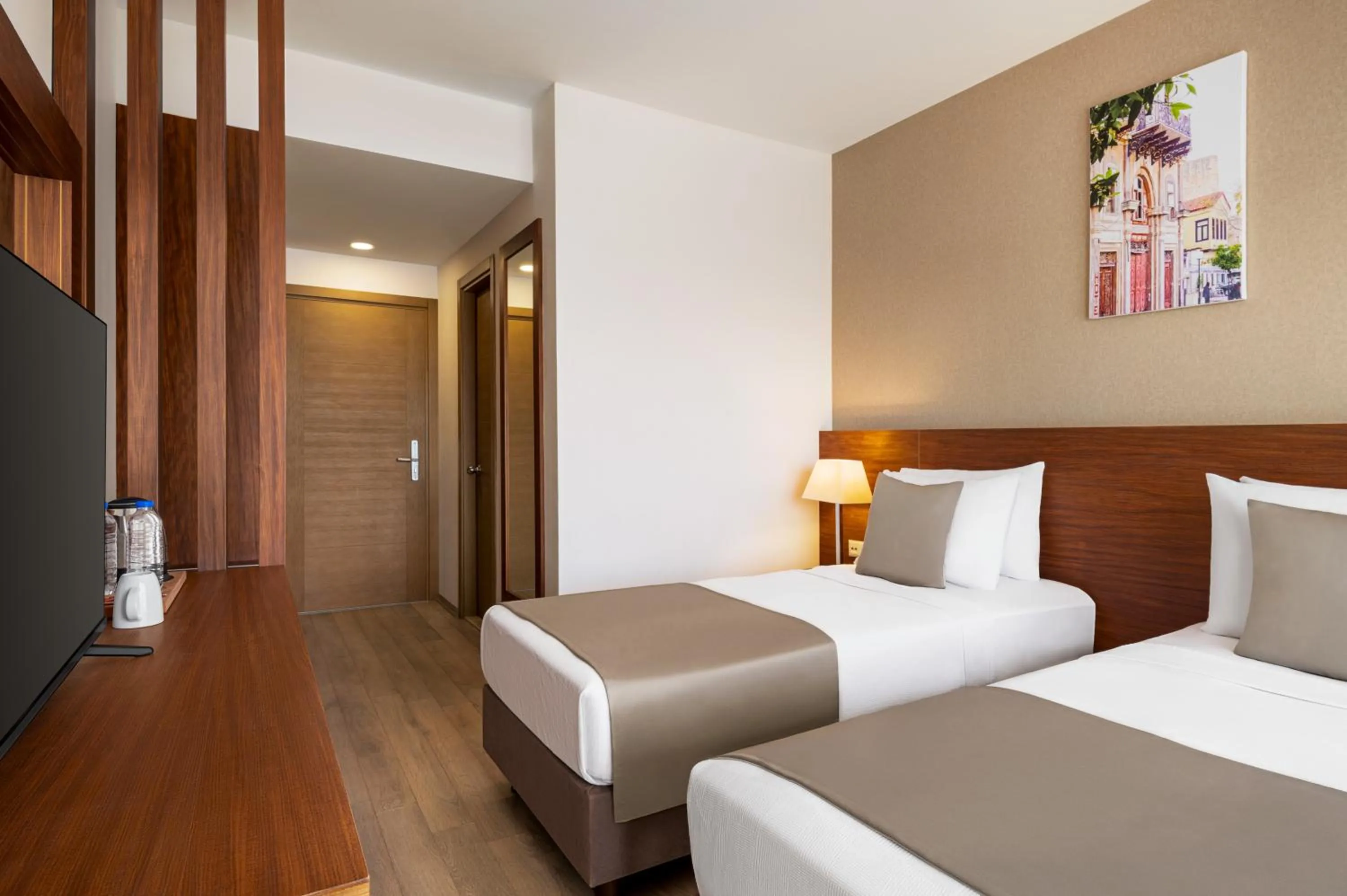 Photo of the whole room, Bed in La Quinta by Wyndham Cesme