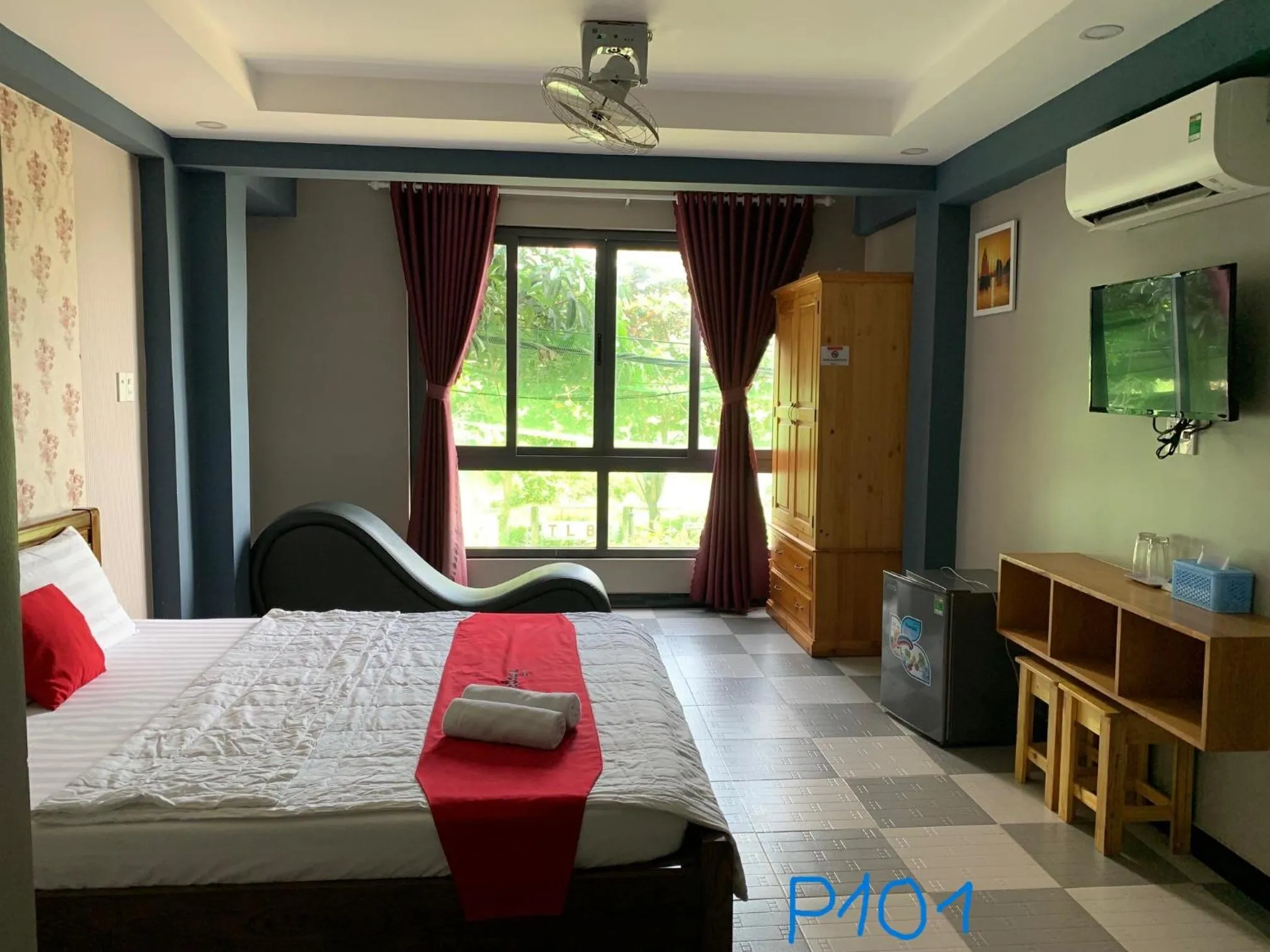 Bed in Bờ Sông Hotel