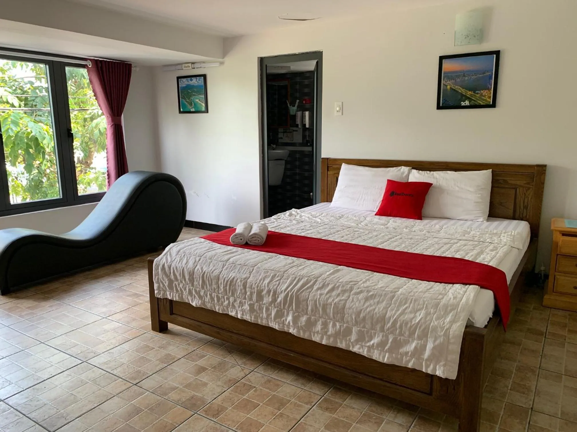 Bedroom, Bed in Bờ Sông Hotel