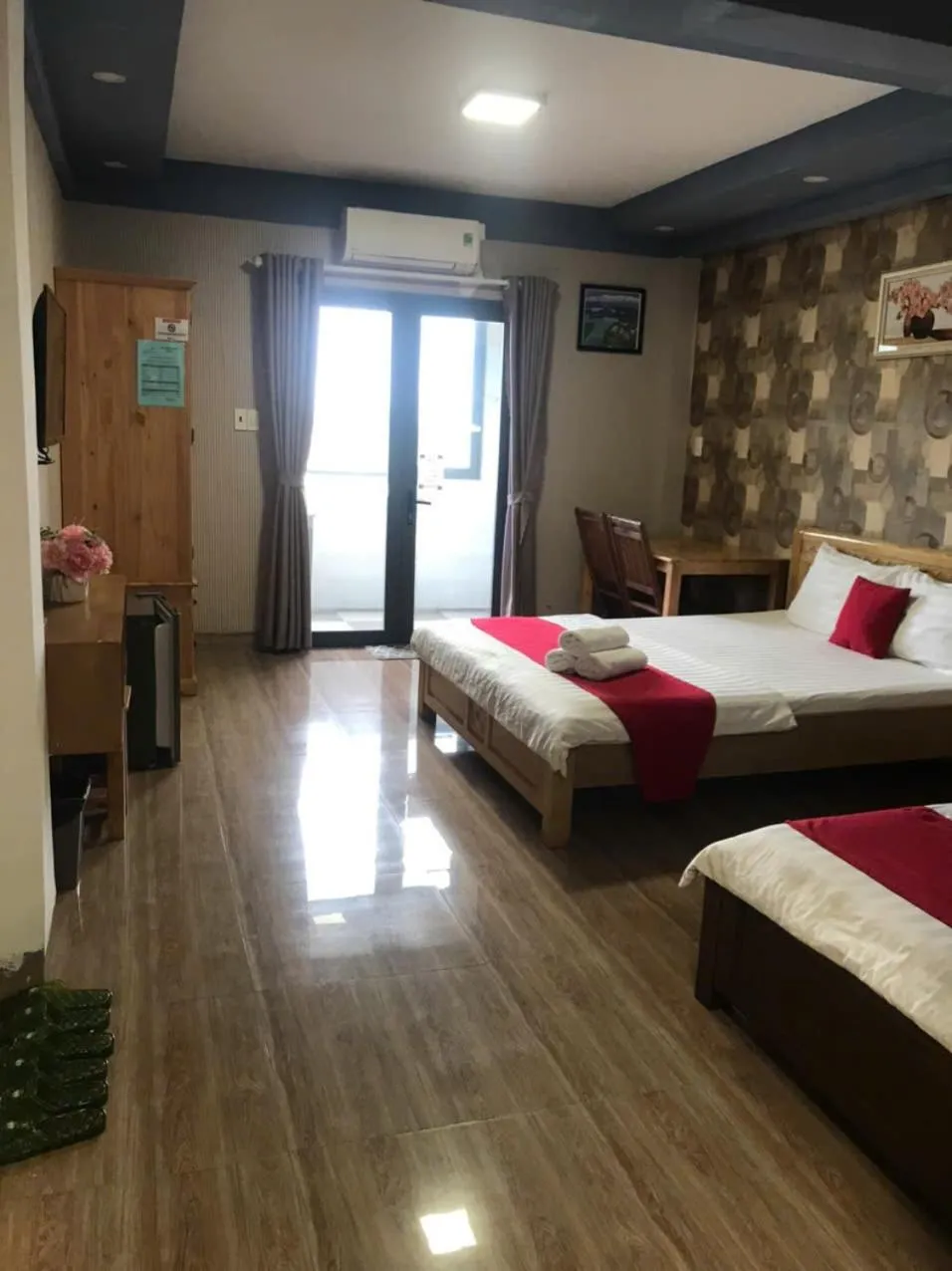 Property building, Bed in Bờ Sông Hotel