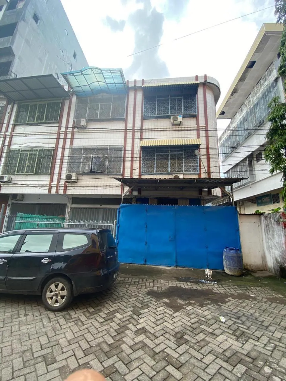 Property building in Bulusaraung Homestay Makassar