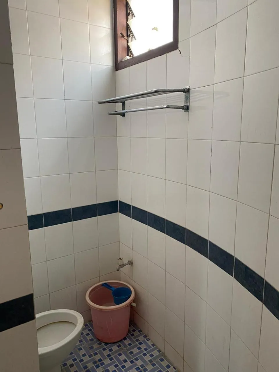 Bathroom in Bulusaraung Homestay Makassar