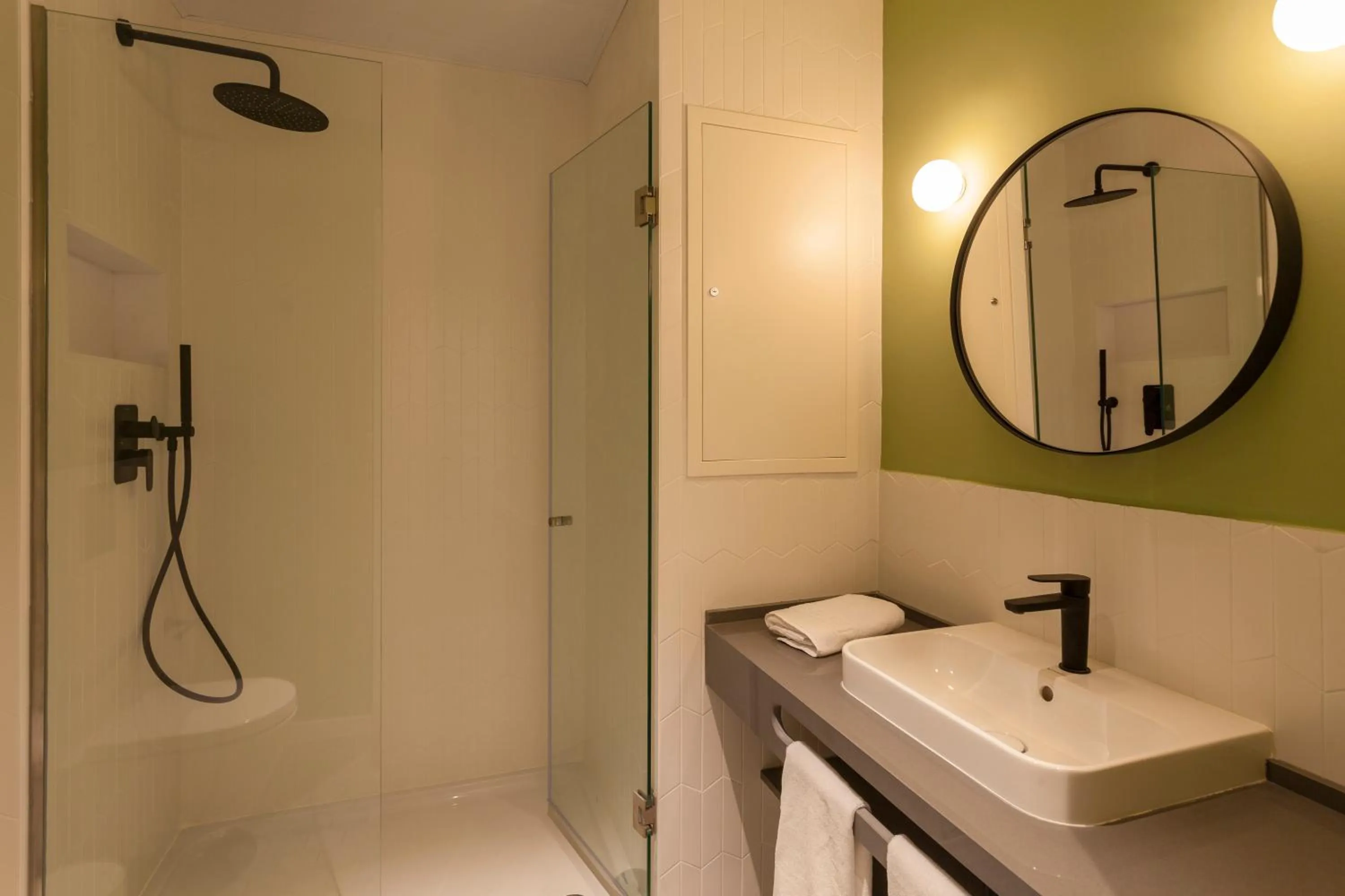 Shower in Apartamentos Málaga Premium - Calle Granada