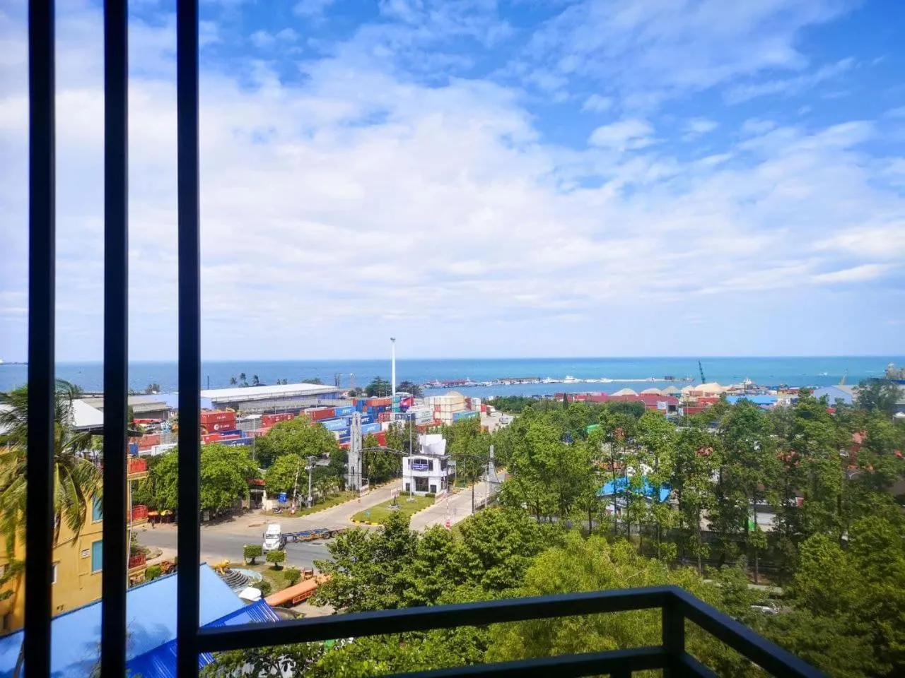 Balcony/Terrace in SS Hotel & Residence