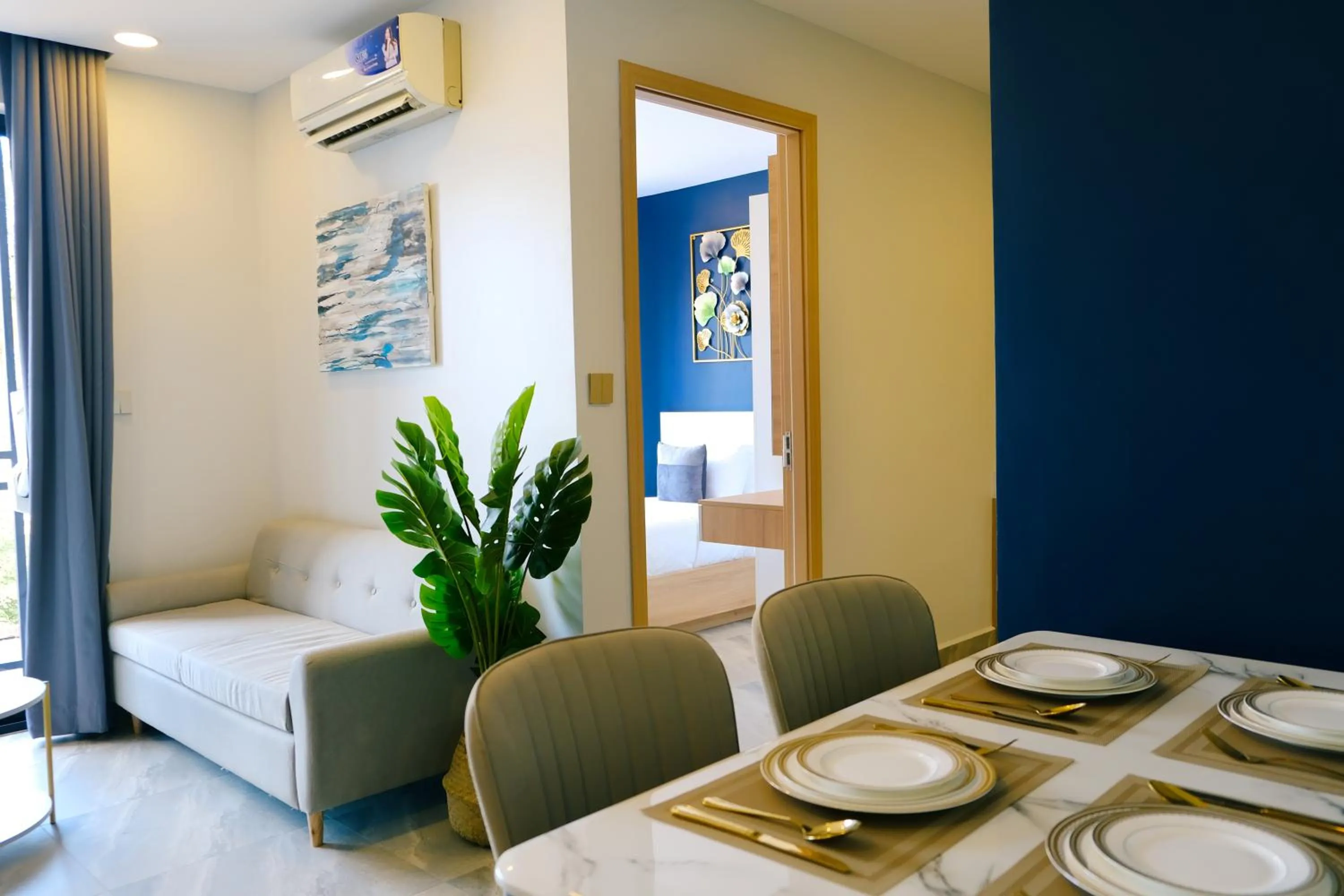 Dining area in SS Hotel & Residence