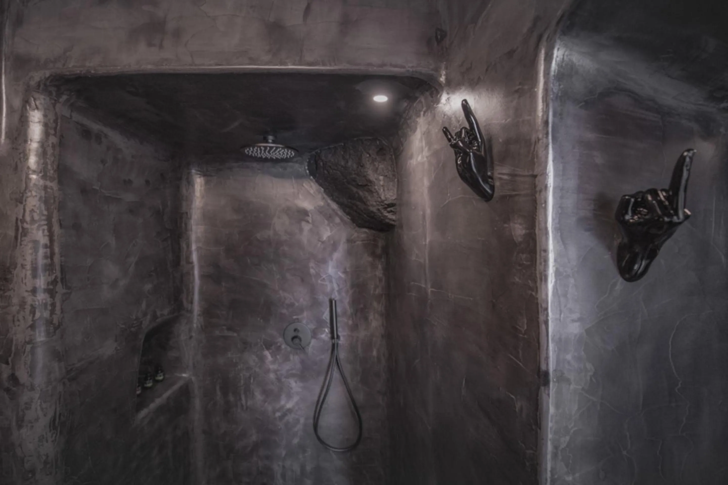 Shower in Sophia Privilege