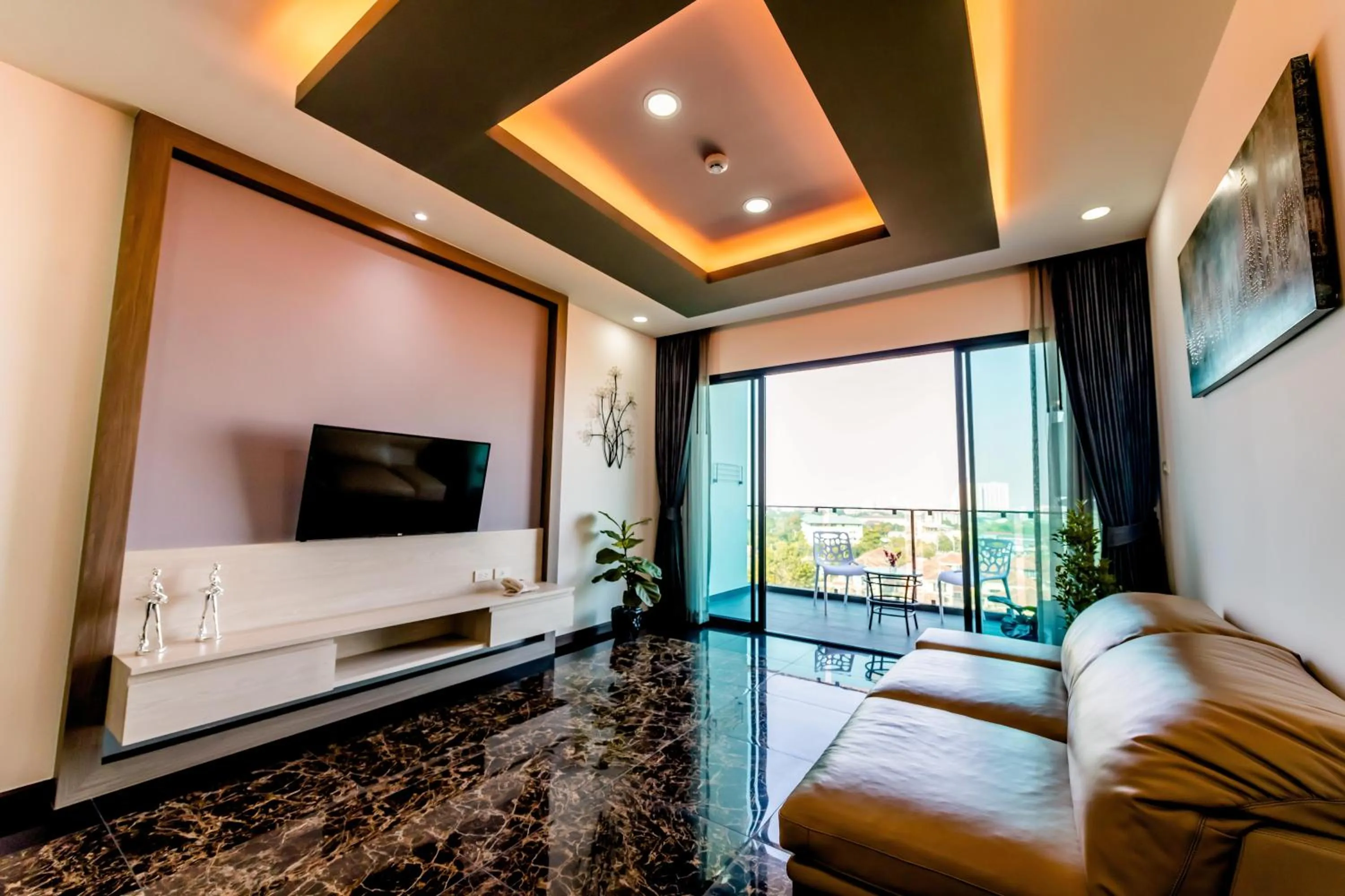 The Proud Hotel Pattaya - SHA Certified