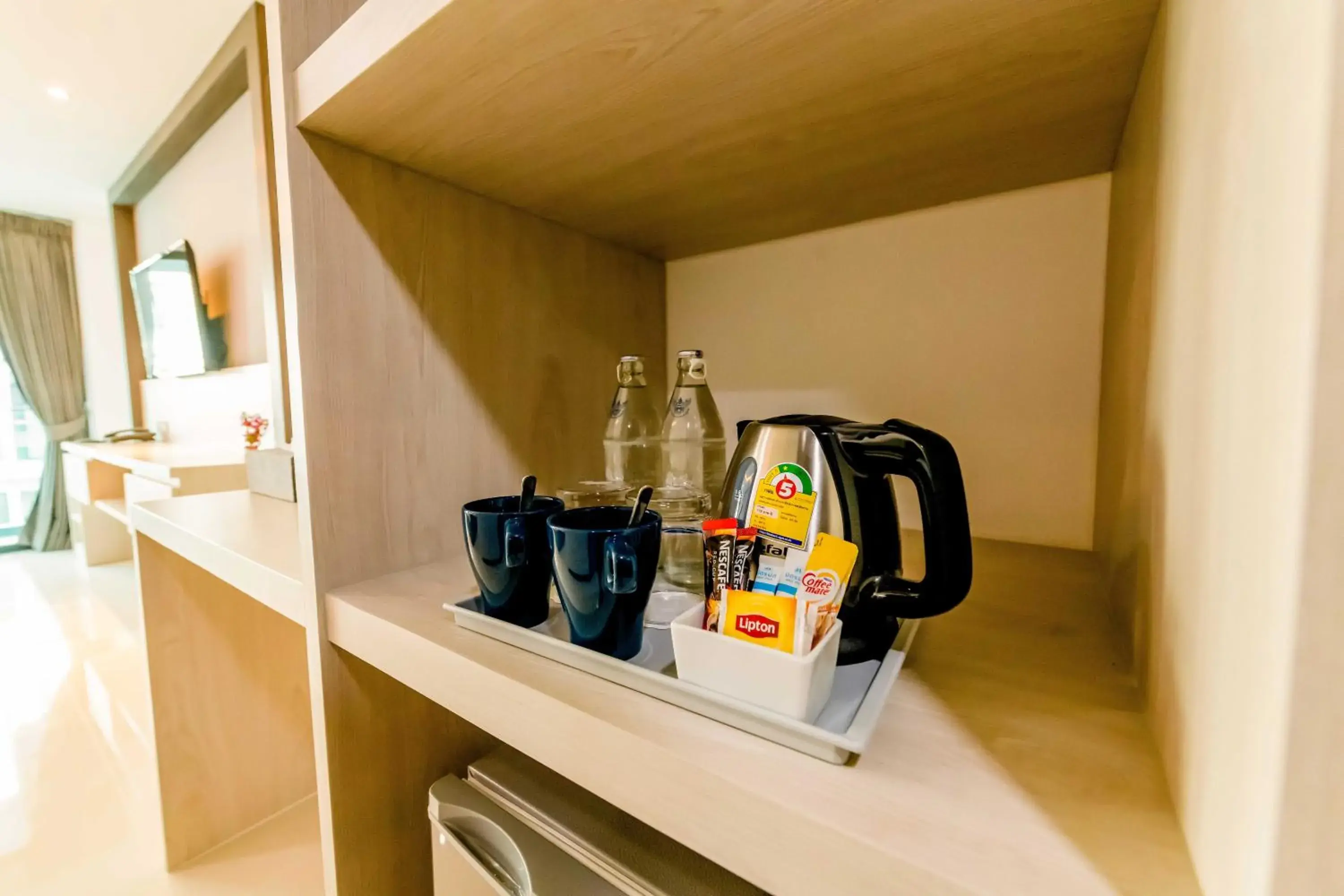 Deluxe Twin Room in The Proud Hotel Pattaya - SHA Certified Deluxe Twin Room in The Proud Hotel Pattaya - SHA Certified