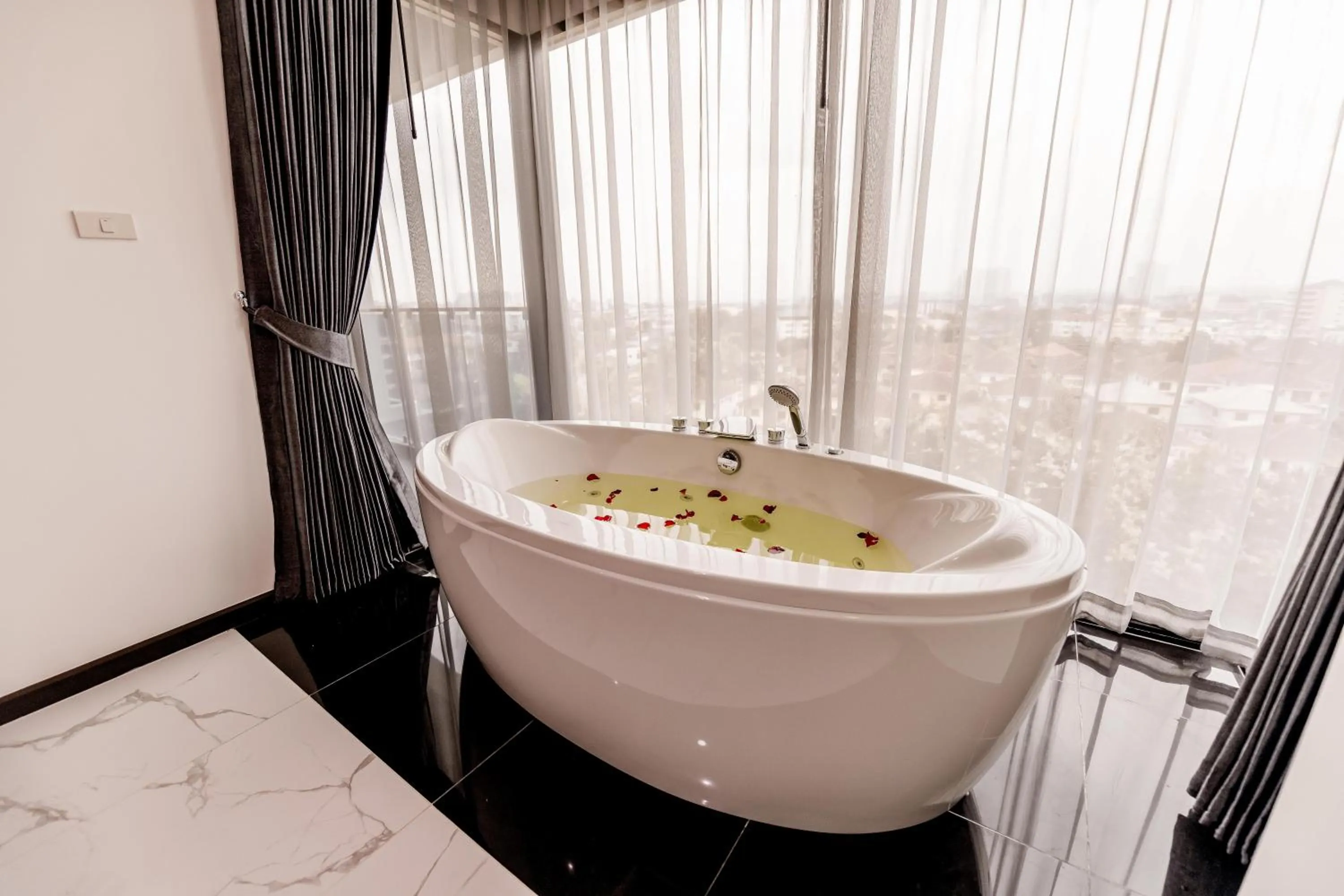 The Proud Hotel Pattaya - SHA Certified