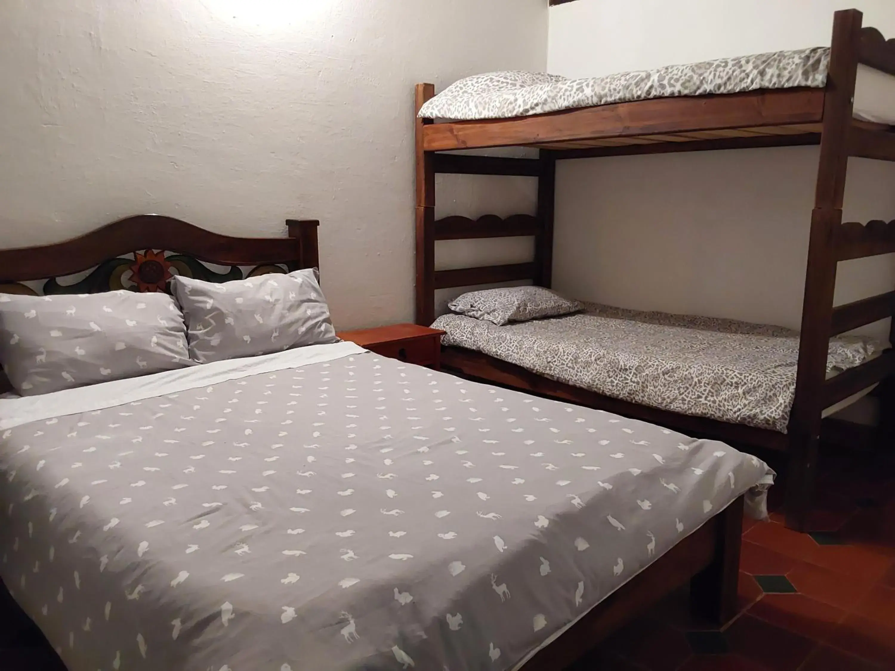 Classic Quadruple Room in Hostal Rana Classic Quadruple Room in Hostal Rana