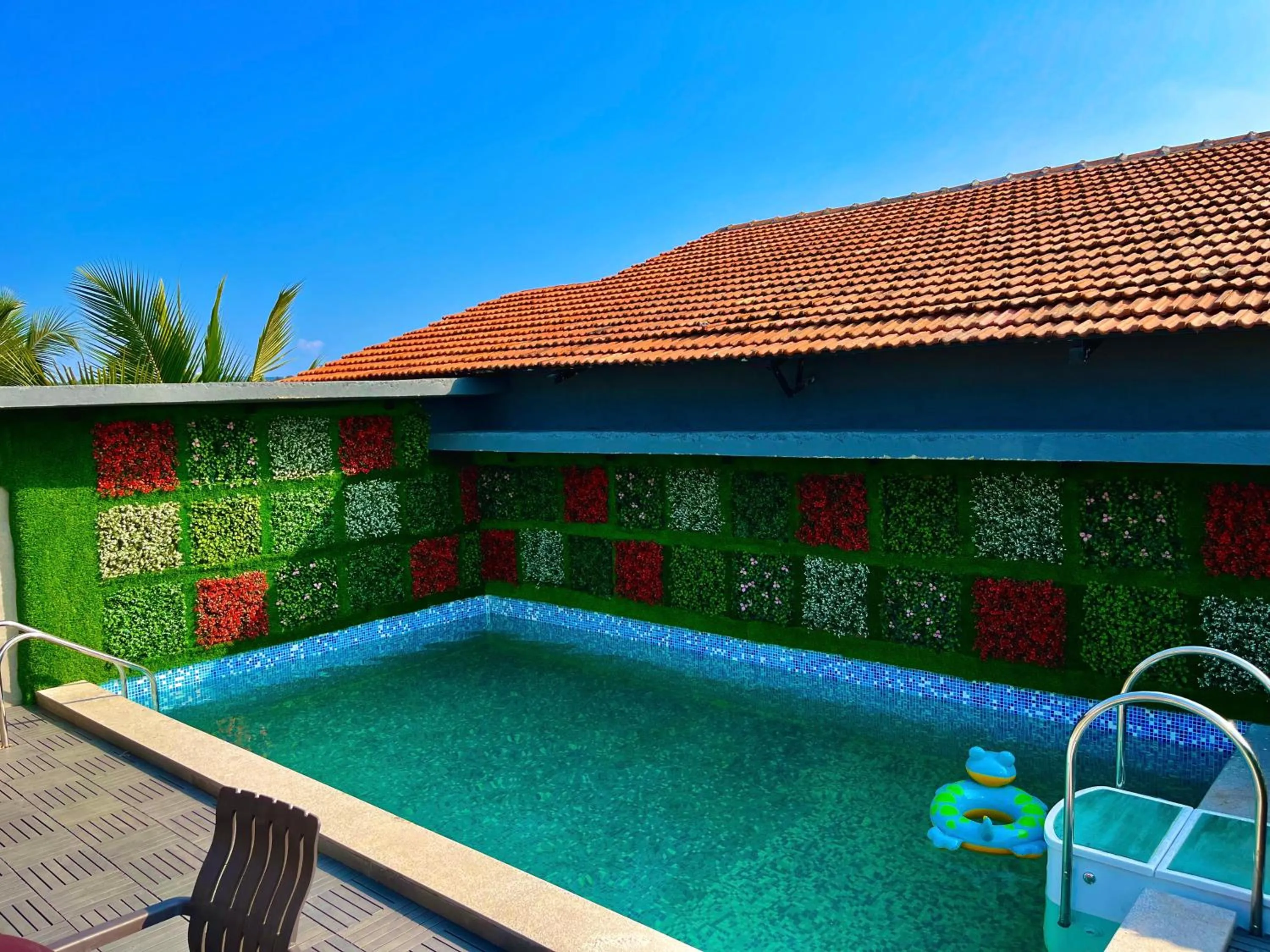 Swimming pool in Hotel The Golden Sands