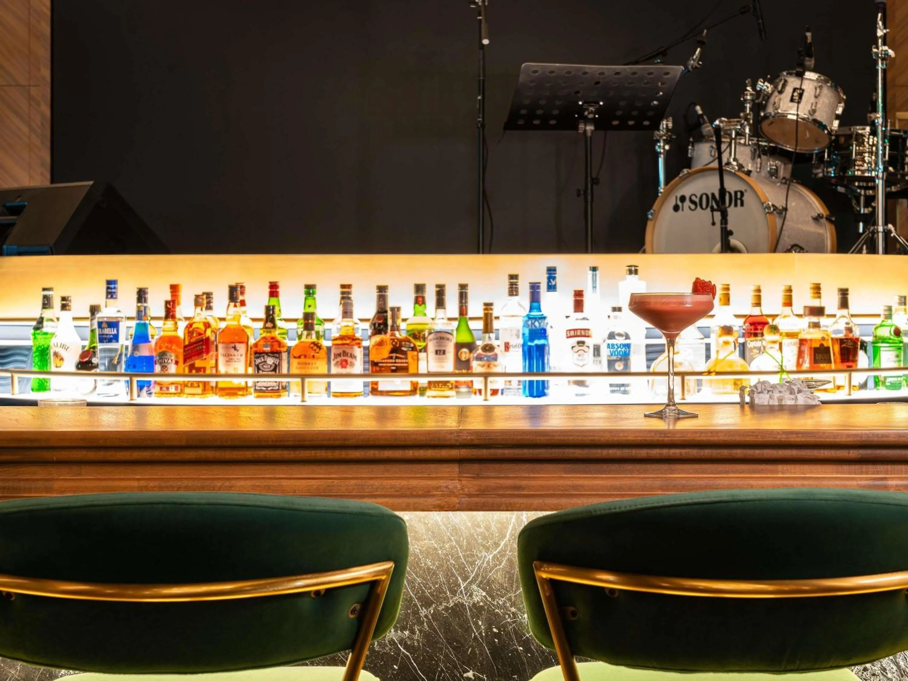 Restaurant/places to eat in Novotel Dubai World Trade Centre