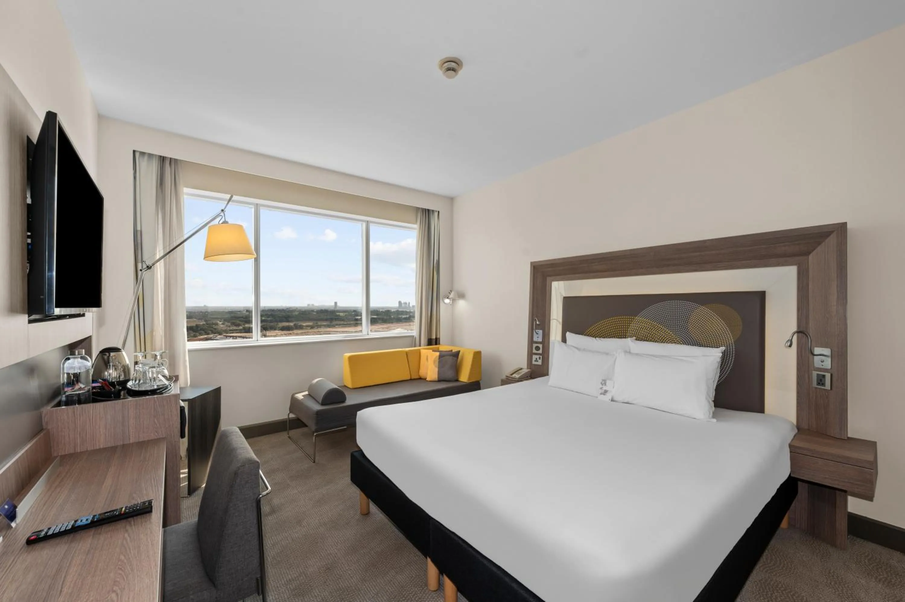 Bed in Novotel Dubai World Trade Centre