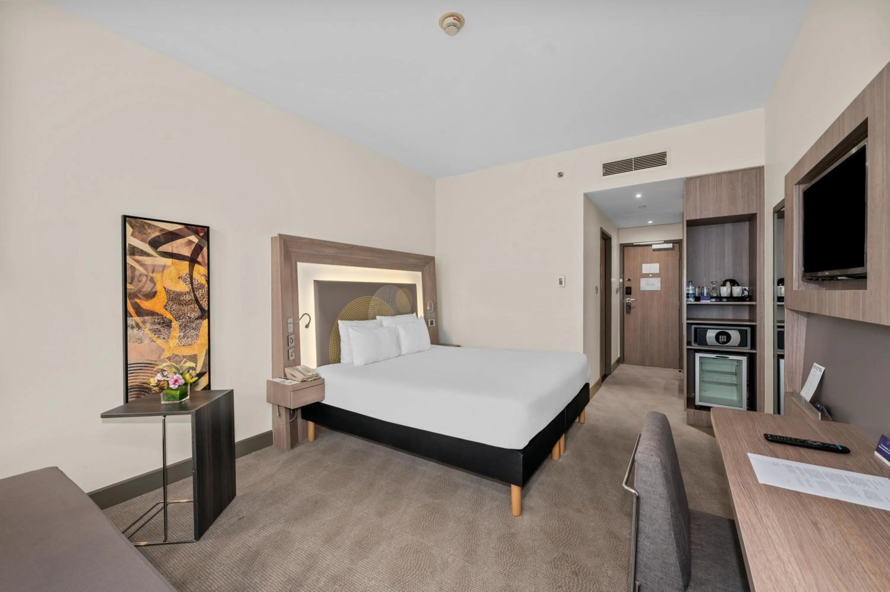 Bed in Novotel Dubai World Trade Centre