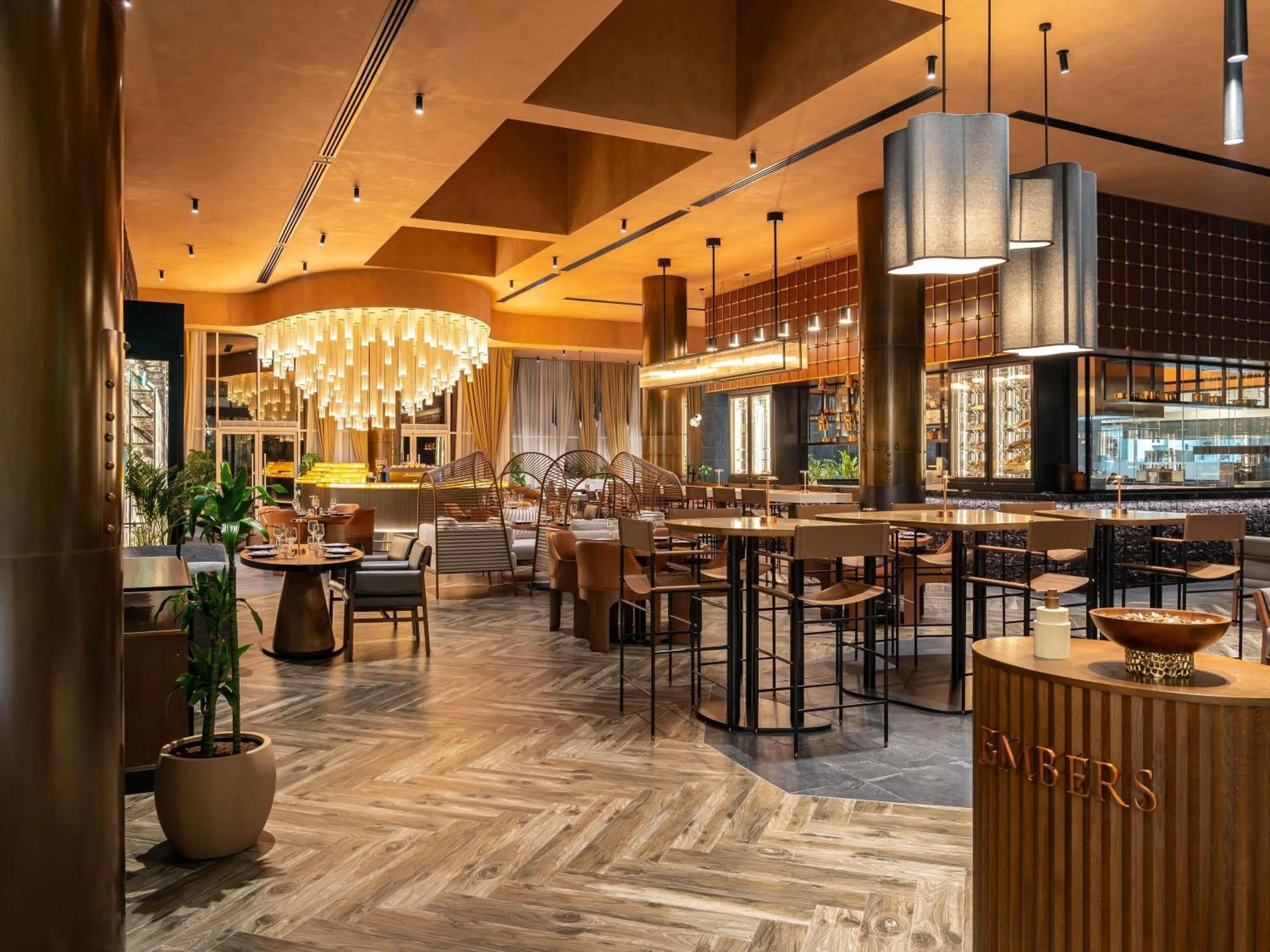 Restaurant/places to eat in Novotel Dubai World Trade Centre