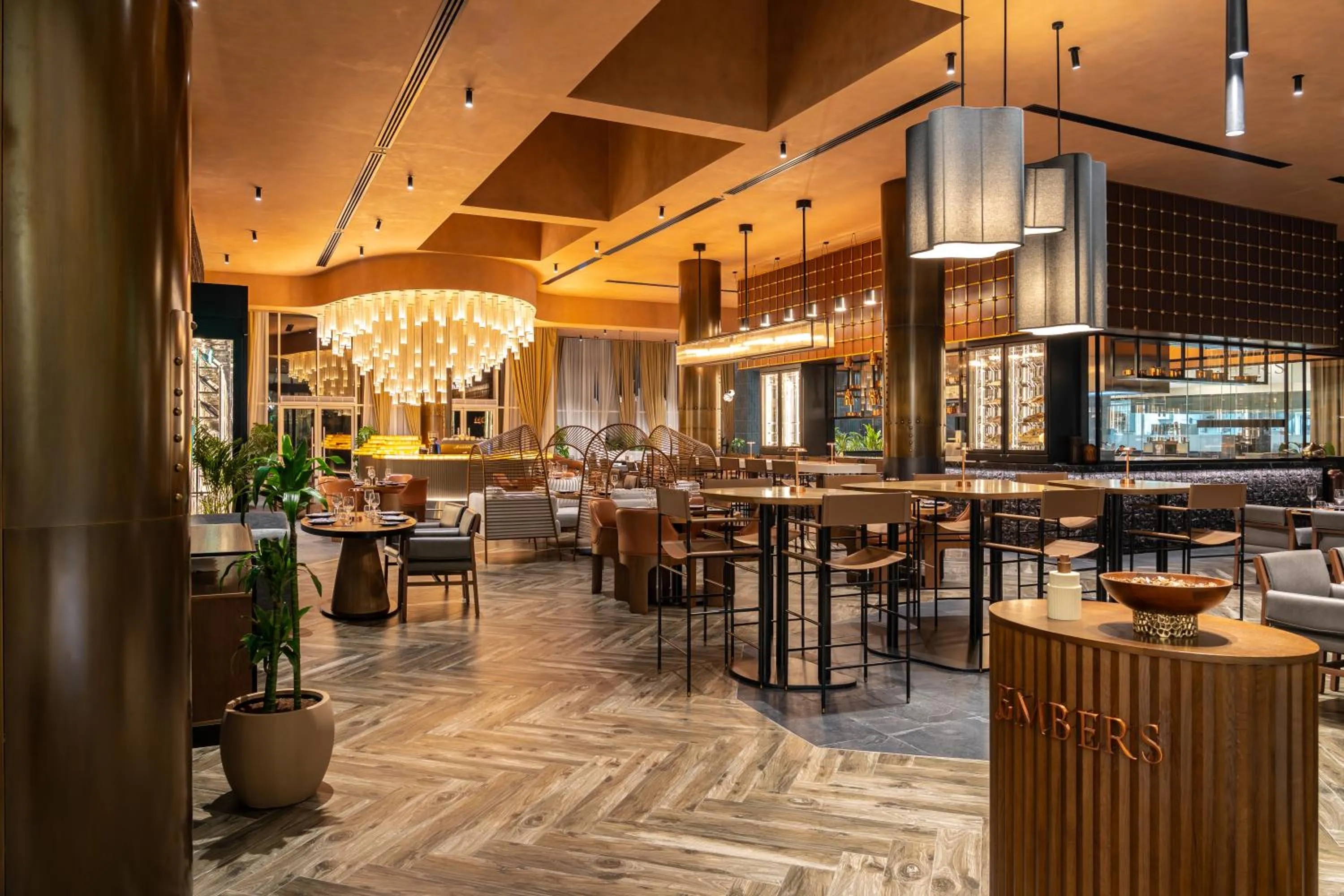 Restaurant/places to eat in Novotel Dubai World Trade Centre