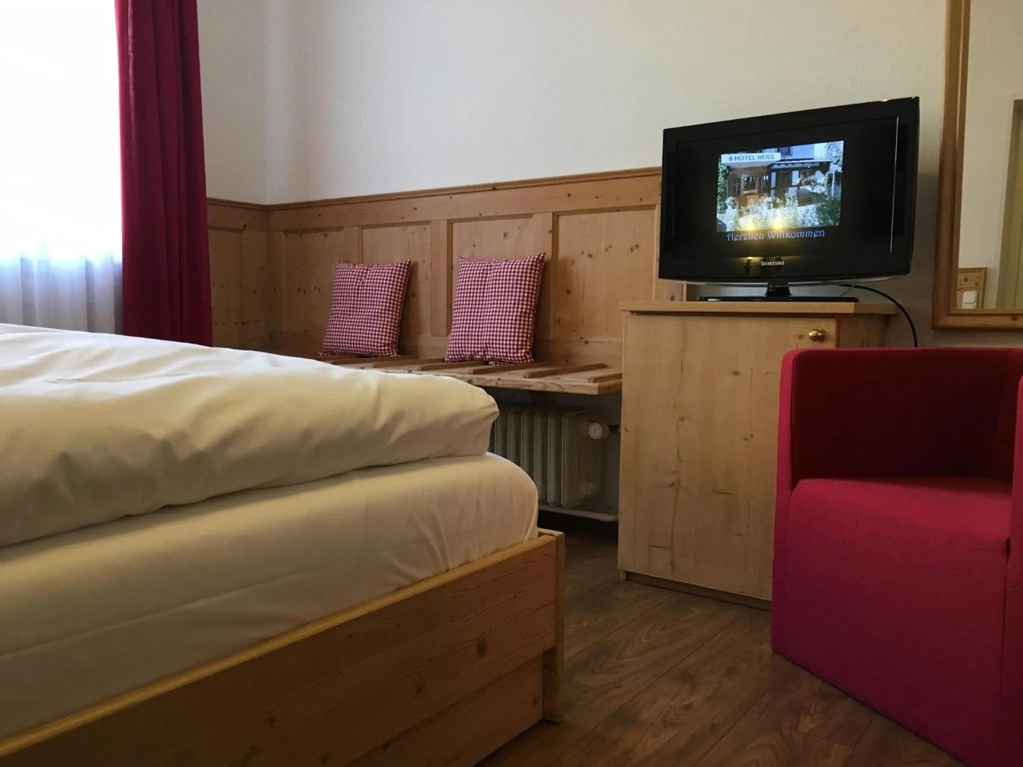 Photo of the whole room, Bed in Hotel Heigl